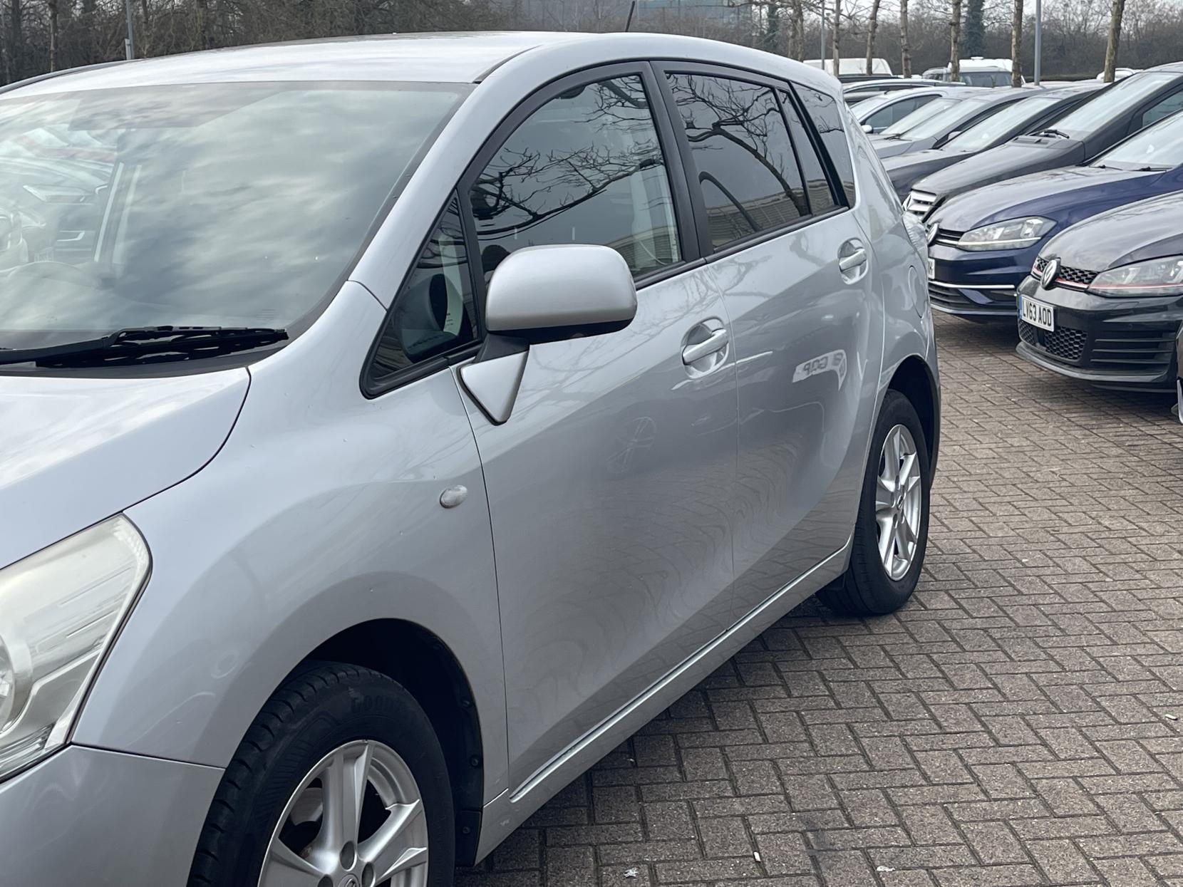 Toyota Verso 1.8 V-Matic TR MPV 5dr Petrol Multidrive S Euro 4 (147 ps)