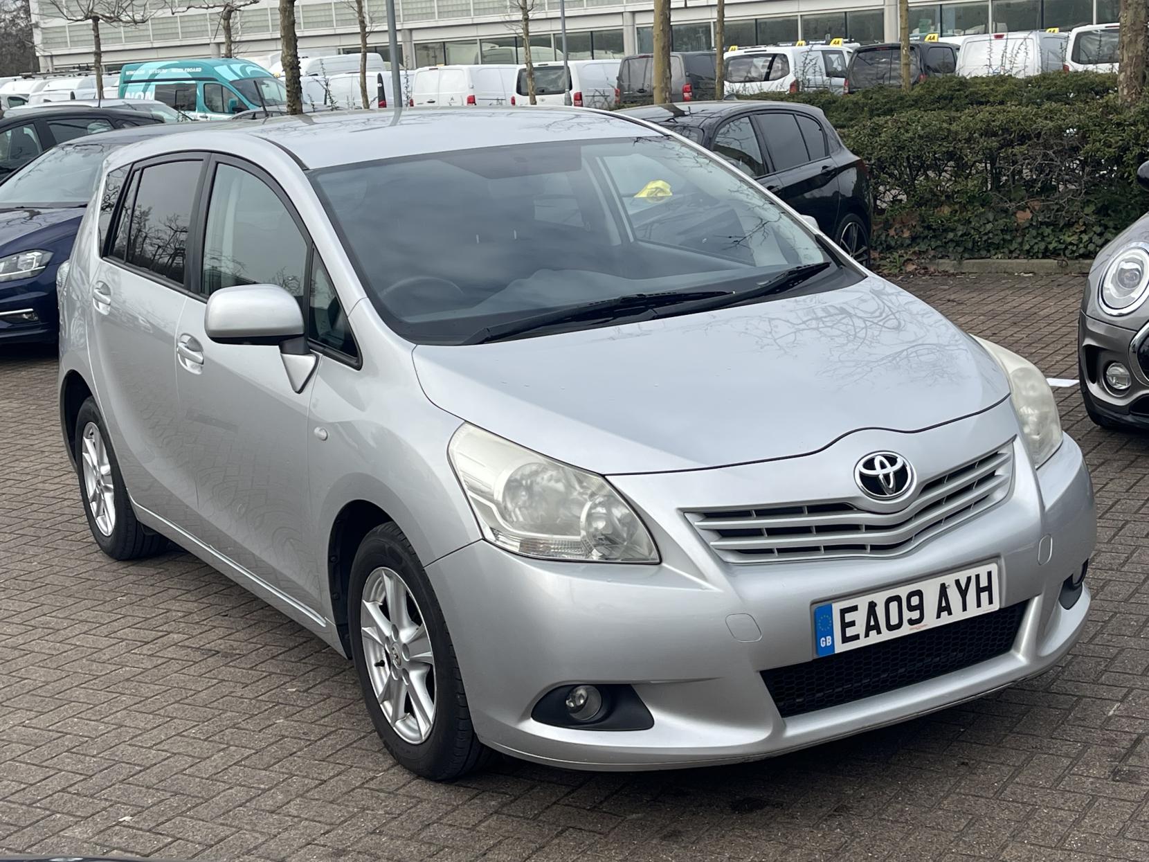 Toyota Verso 1.8 V-Matic TR MPV 5dr Petrol Multidrive S Euro 4 (147 ps)