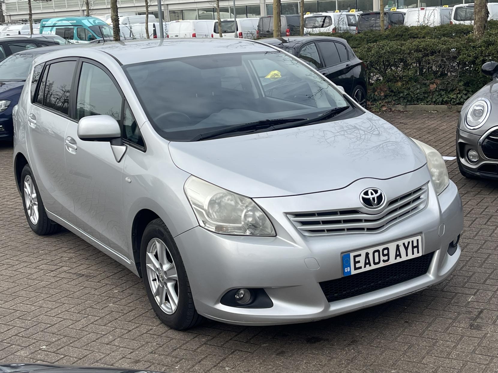 Toyota Verso 1.8 V-Matic TR MPV 5dr Petrol Multidrive S Euro 4 (147 ps)