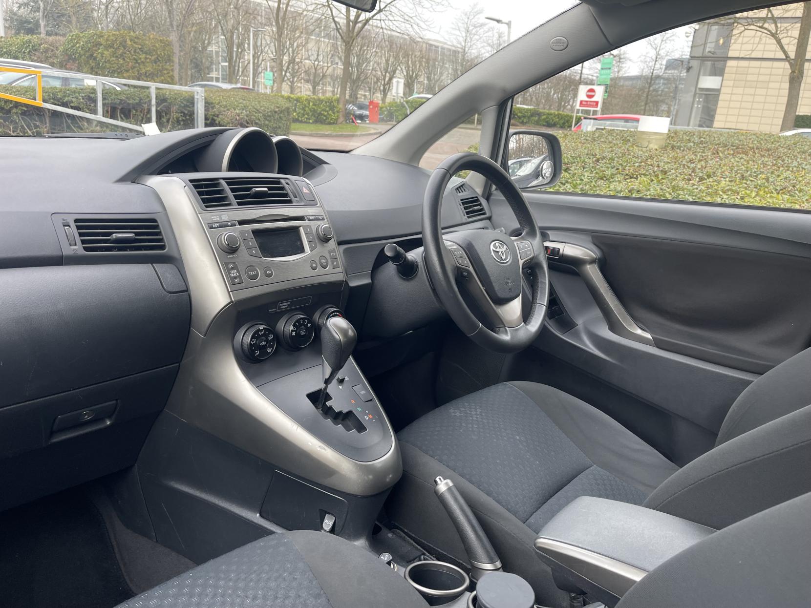 Toyota Verso 1.8 V-Matic TR MPV 5dr Petrol Multidrive S Euro 4 (147 ps)