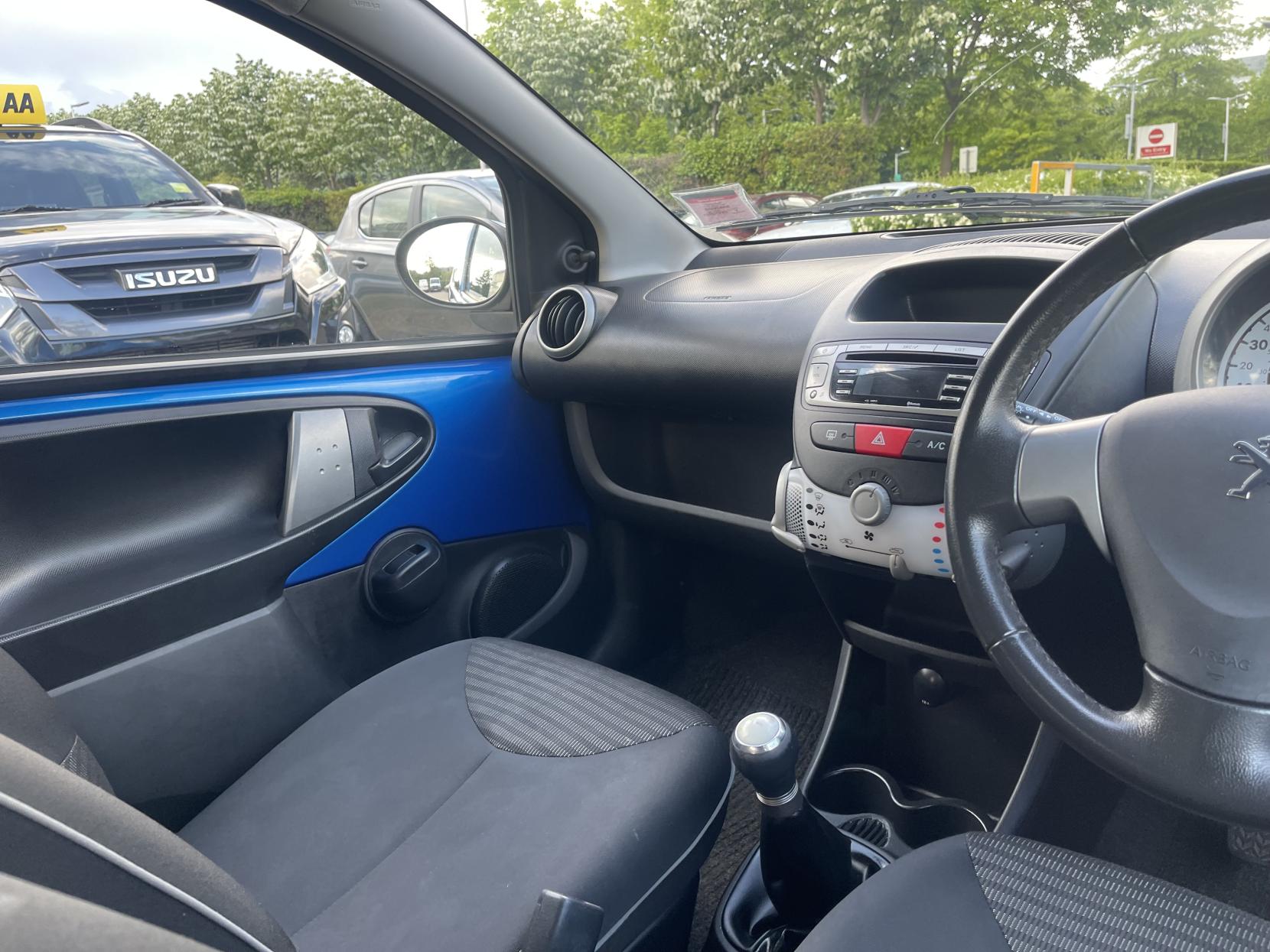 Peugeot 107 1.0 12V Allure Hatchback 5dr Petrol Manual Euro 5 (68 ps)
