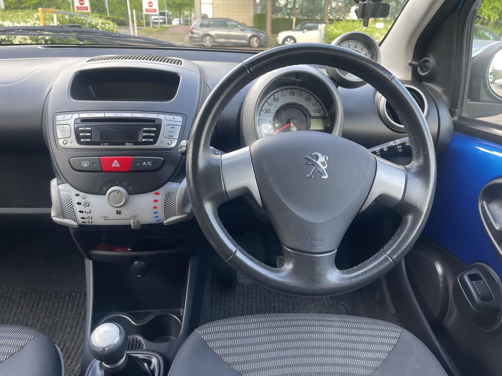Peugeot 107 1.0 12V Allure Hatchback 5dr Petrol Manual Euro 5 (68 ps)