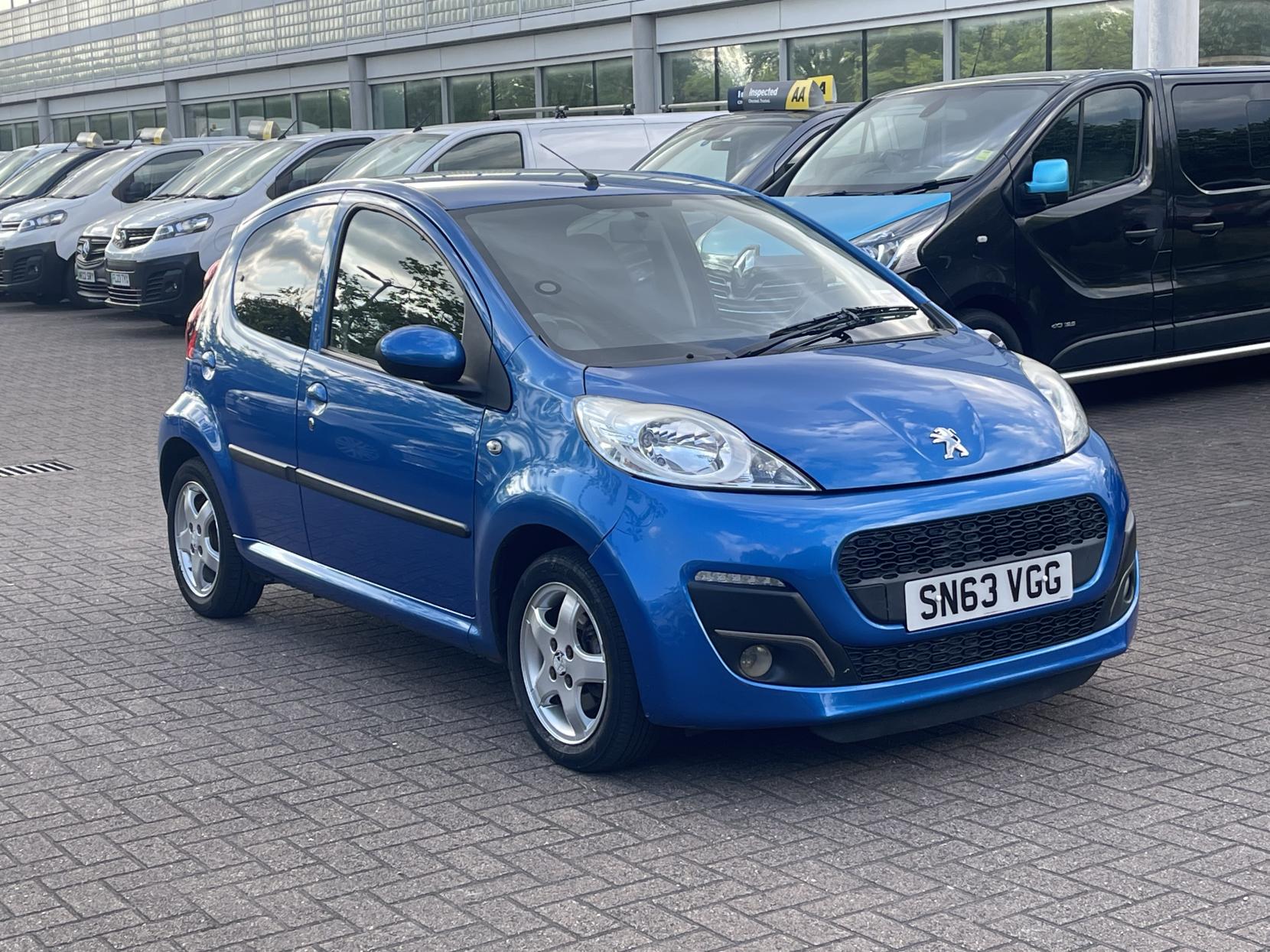 Peugeot 107 1.0 12V Allure Hatchback 5dr Petrol Manual Euro 5 (68 ps)