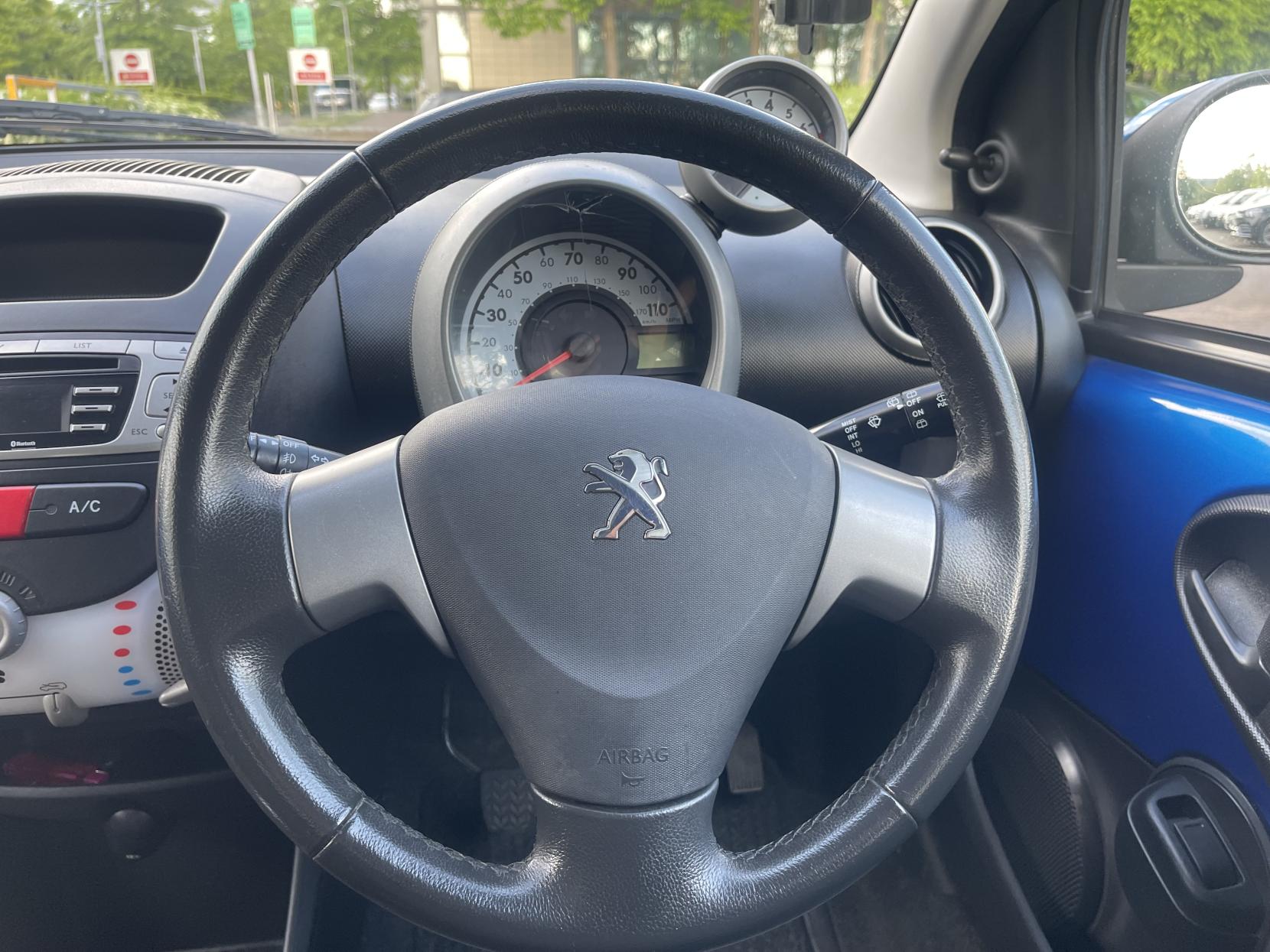 Peugeot 107 1.0 12V Allure Hatchback 5dr Petrol Manual Euro 5 (68 ps)