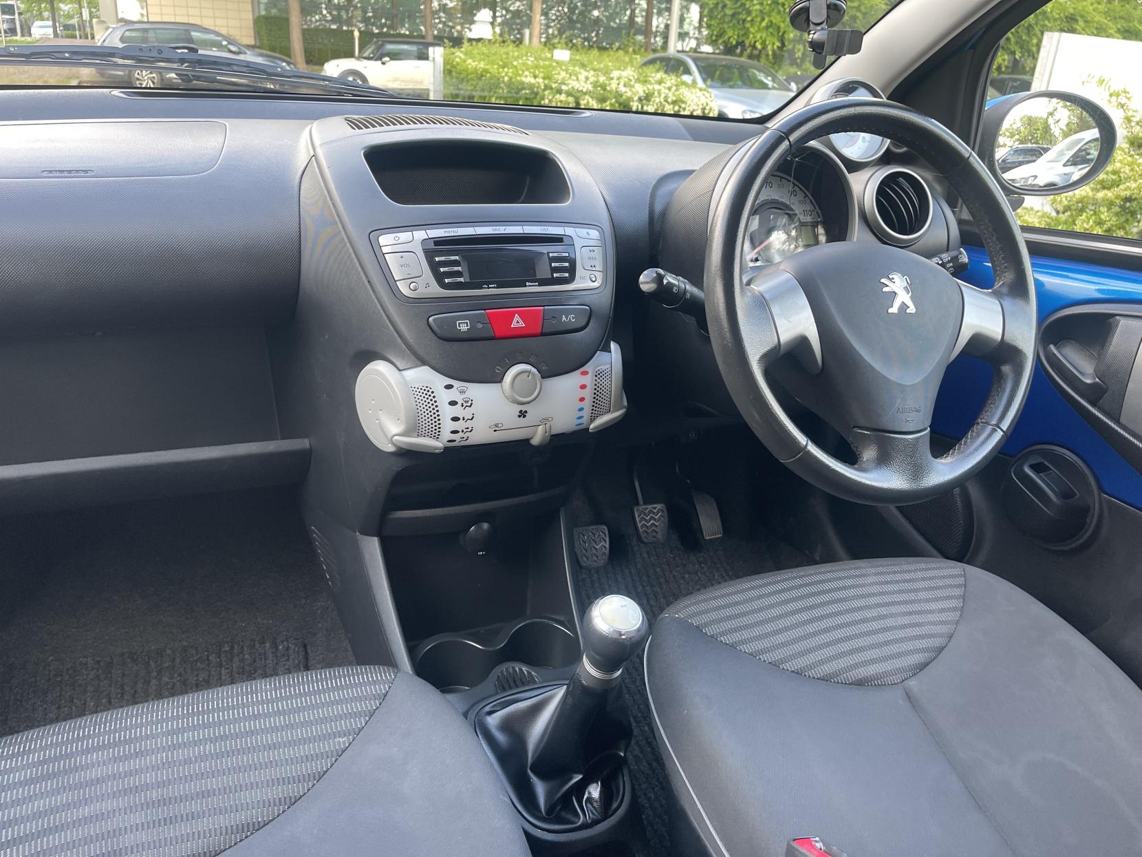 Peugeot 107 1.0 12V Allure Hatchback 5dr Petrol Manual Euro 5 (68 ps)