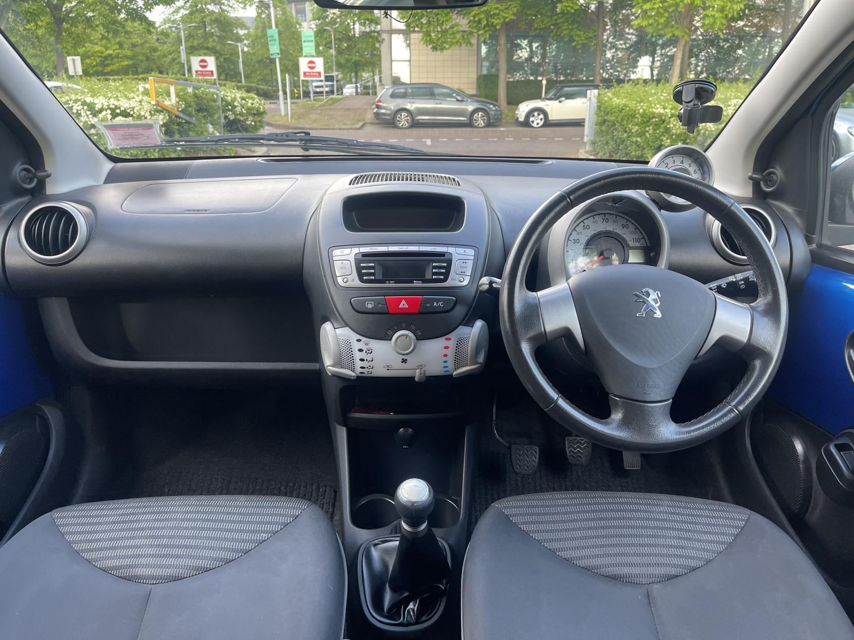 Peugeot 107 1.0 12V Allure Hatchback 5dr Petrol Manual Euro 5 (68 ps)