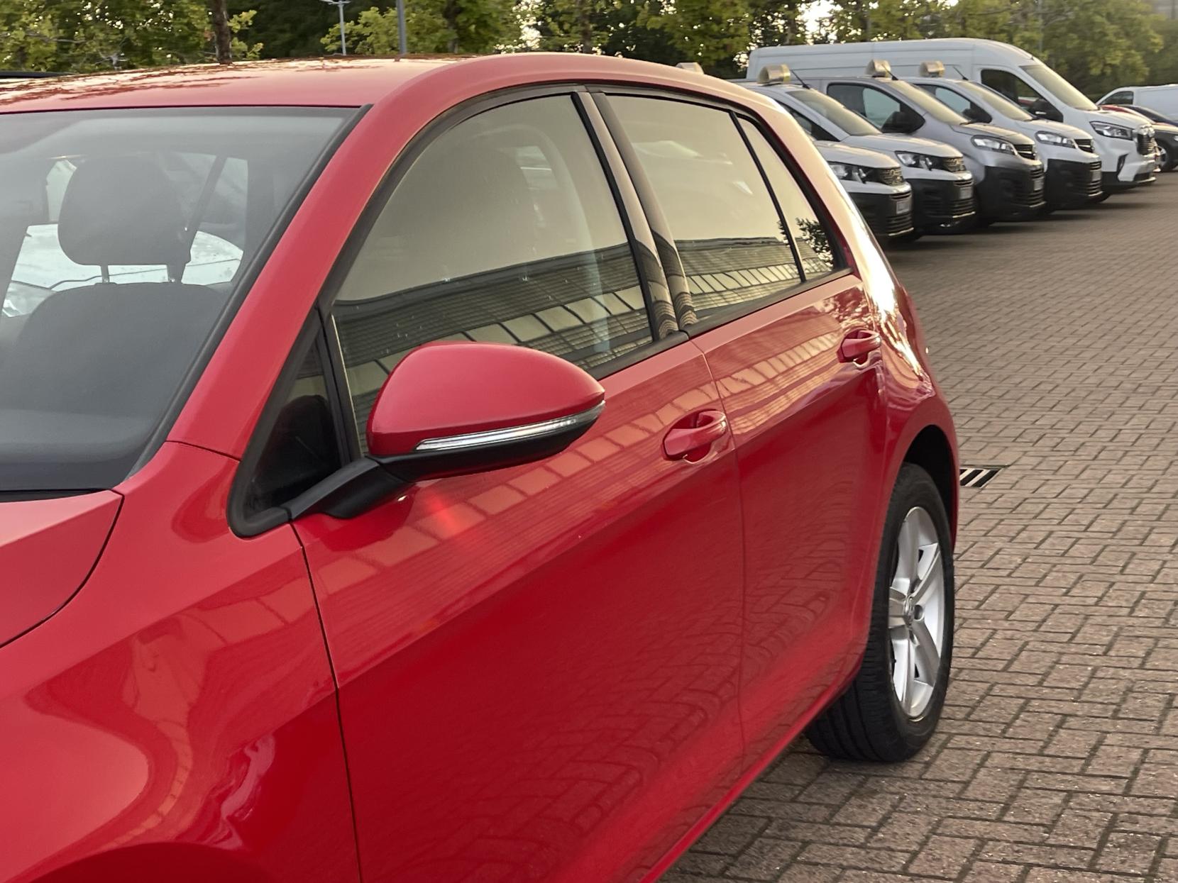 Volkswagen Golf 1.6 TDI BlueMotion Tech Match Hatchback 5dr Diesel DSG Euro 6 (s/s) (110 ps)