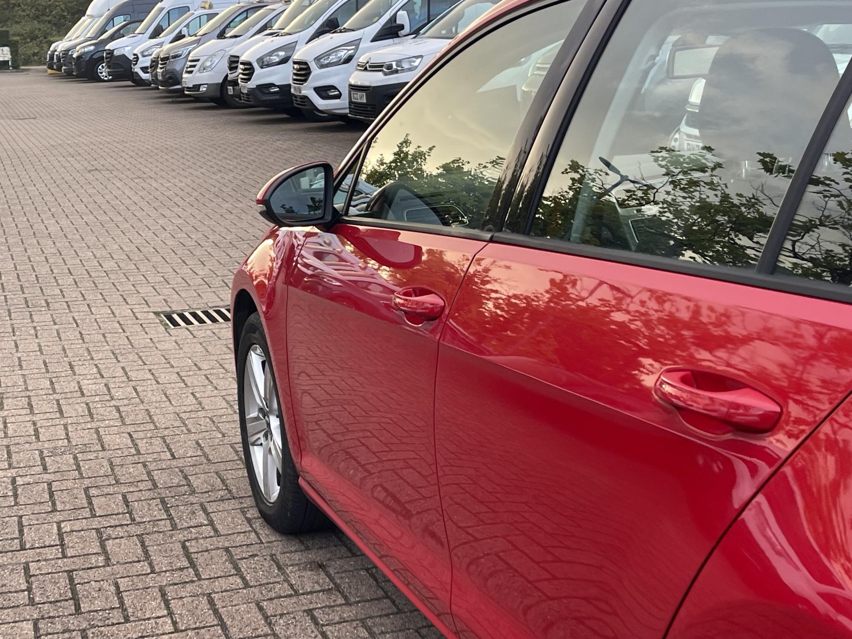 Volkswagen Golf 1.6 TDI BlueMotion Tech Match Hatchback 5dr Diesel DSG Euro 6 (s/s) (110 ps)
