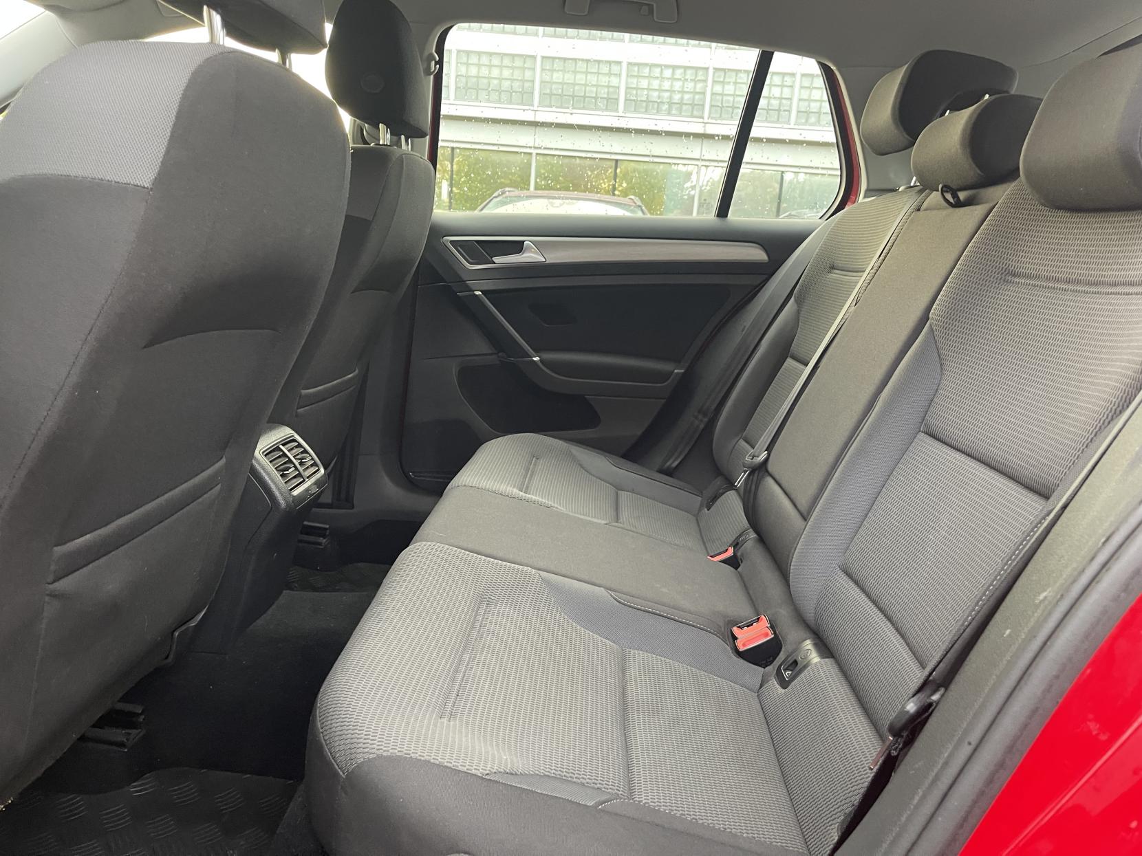 Volkswagen Golf 1.6 TDI BlueMotion Tech Match Hatchback 5dr Diesel DSG Euro 6 (s/s) (110 ps)