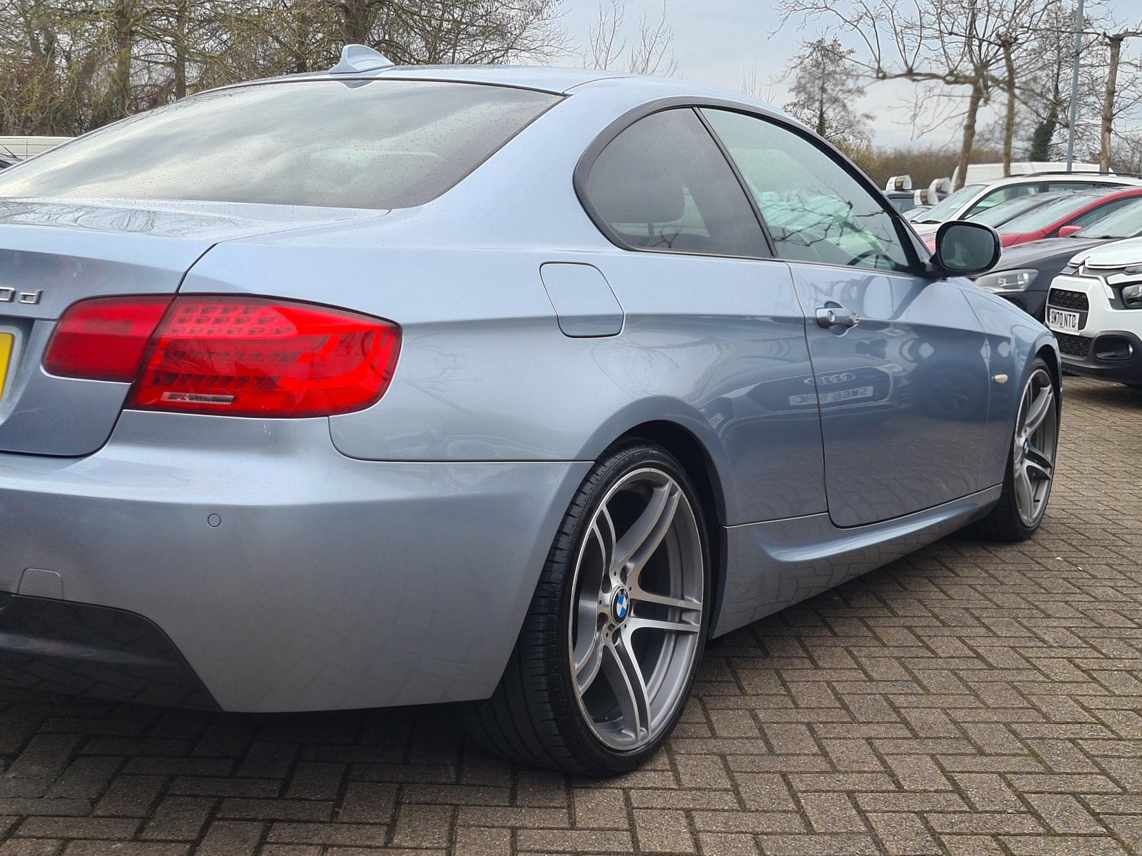 BMW 3 Series 3.0 330d M Sport Coupe 2dr Diesel Steptronic Euro 5 (245 ps)