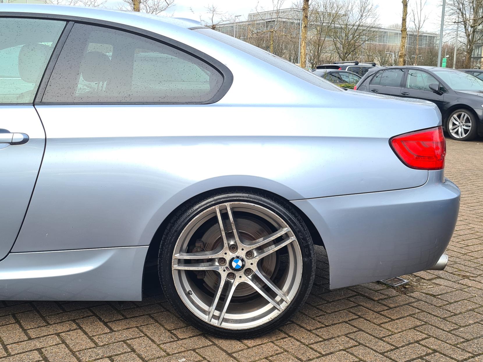 BMW 3 Series 3.0 330d M Sport Coupe 2dr Diesel Steptronic Euro 5 (245 ps)