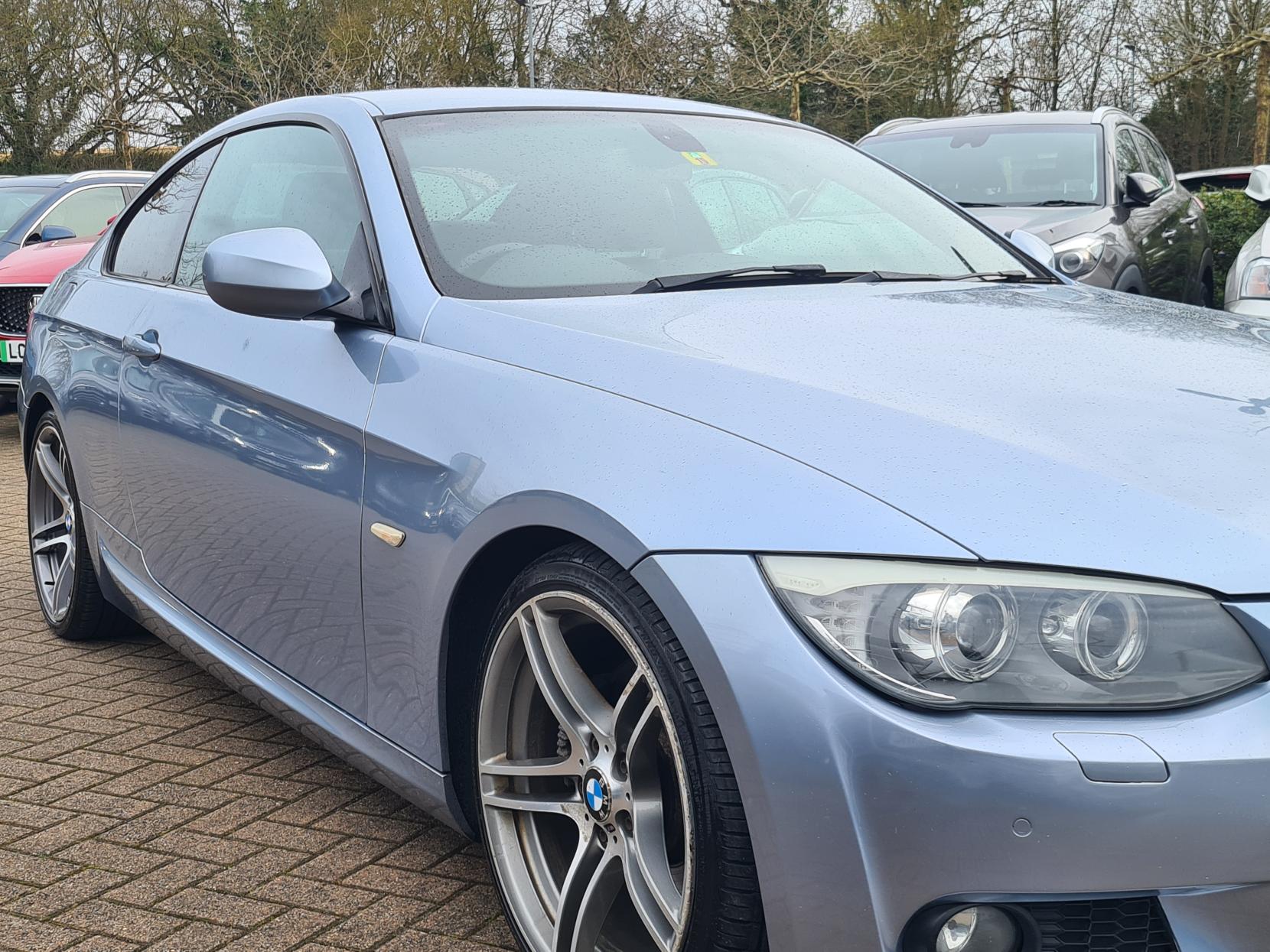 BMW 3 Series 3.0 330d M Sport Coupe 2dr Diesel Steptronic Euro 5 (245 ps)