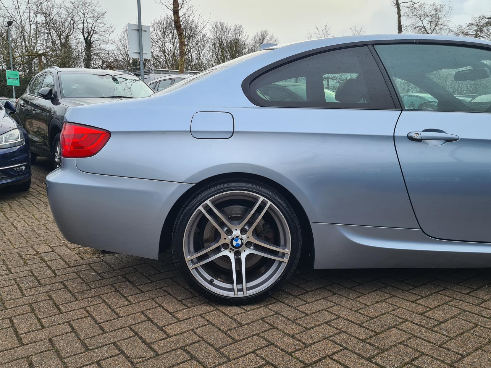 BMW 3 Series 3.0 330d M Sport Coupe 2dr Diesel Steptronic Euro 5 (245 ps)