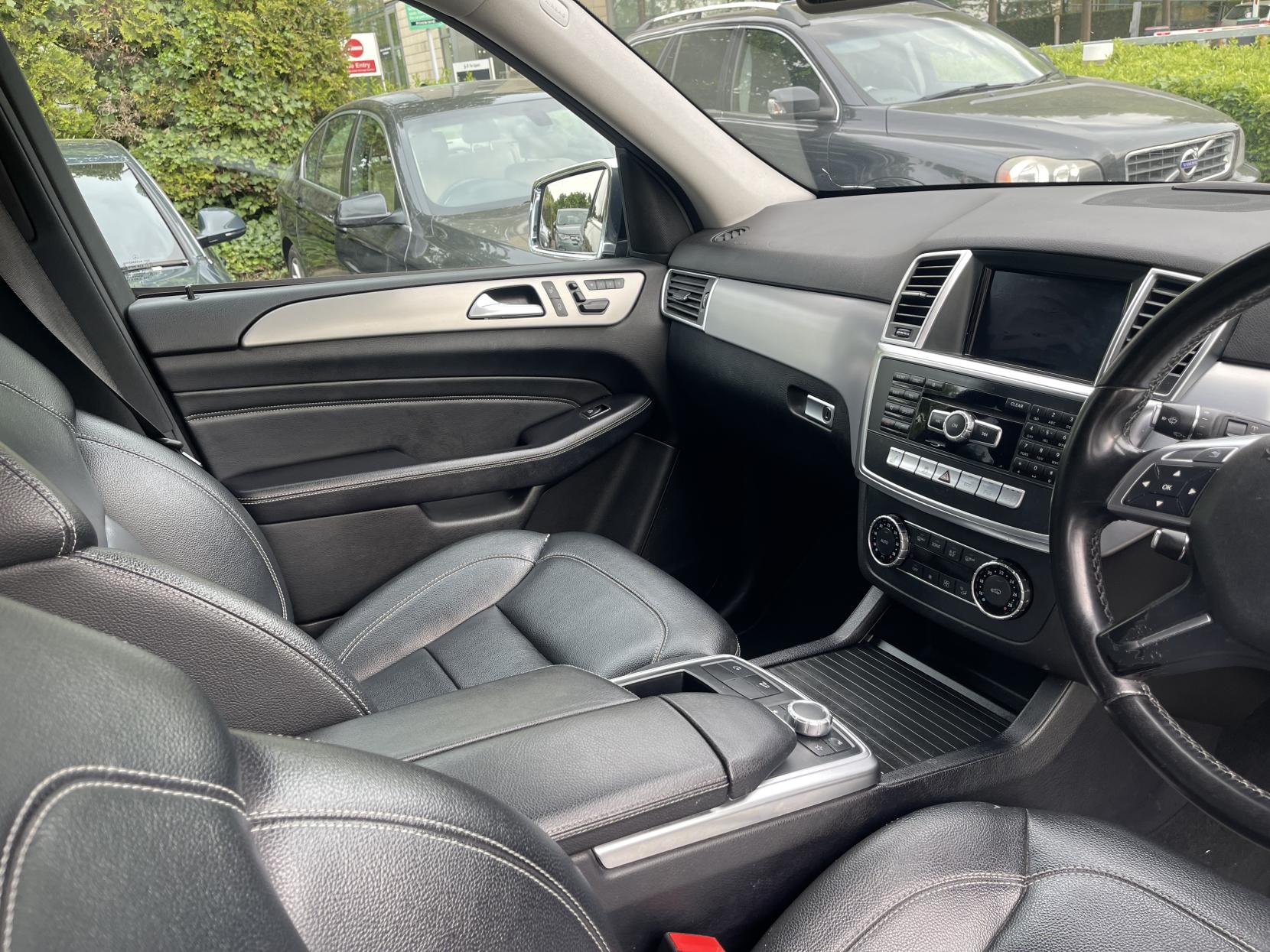 Mercedes-Benz M Class 2.1 ML250 BlueTEC Special Edition SUV 5dr Diesel G-Tronic 4WD Euro 6 (s/s) (204 ps)