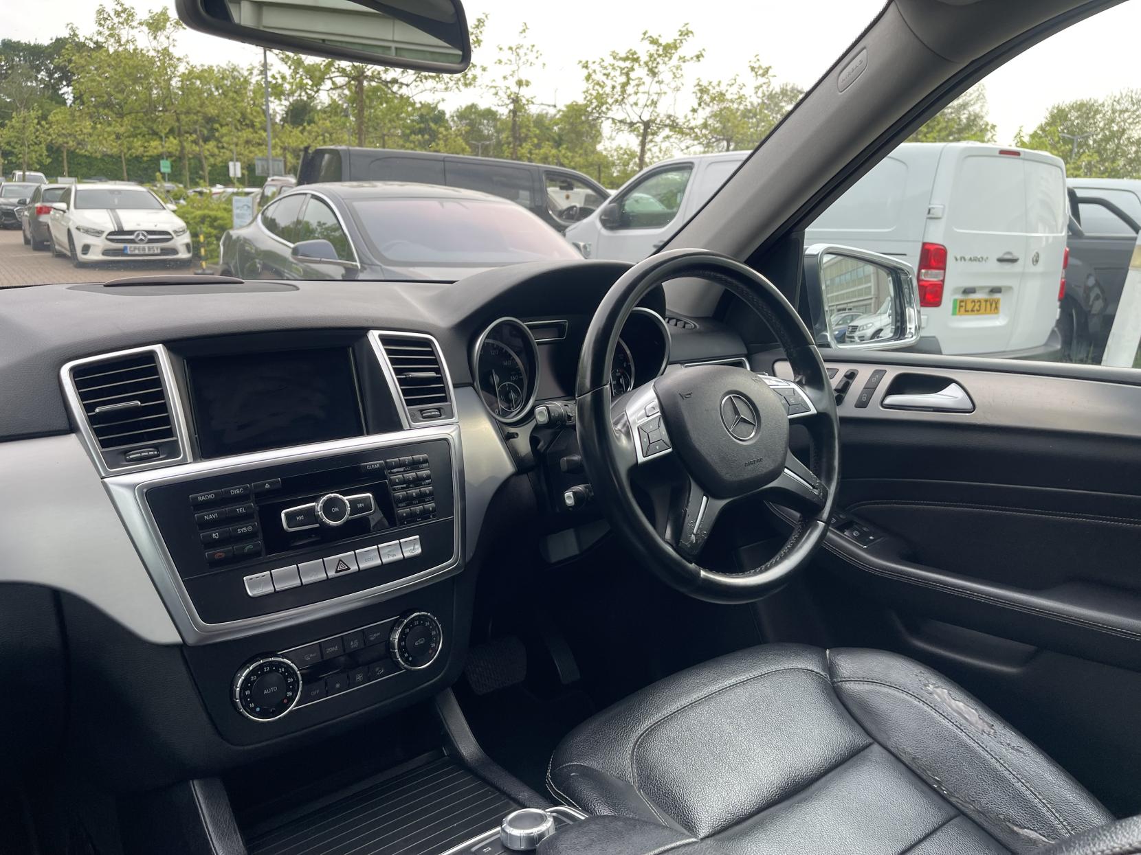 Mercedes-Benz M Class 2.1 ML250 BlueTEC Special Edition SUV 5dr Diesel G-Tronic 4WD Euro 6 (s/s) (204 ps)