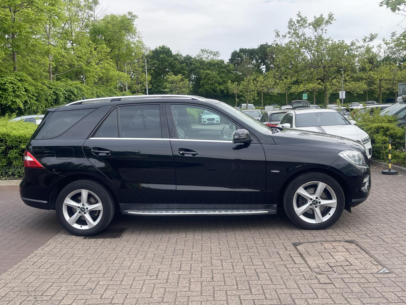 Mercedes-Benz M Class 2.1 ML250 BlueTEC Special Edition SUV 5dr Diesel G-Tronic 4WD Euro 6 (s/s) (204 ps)