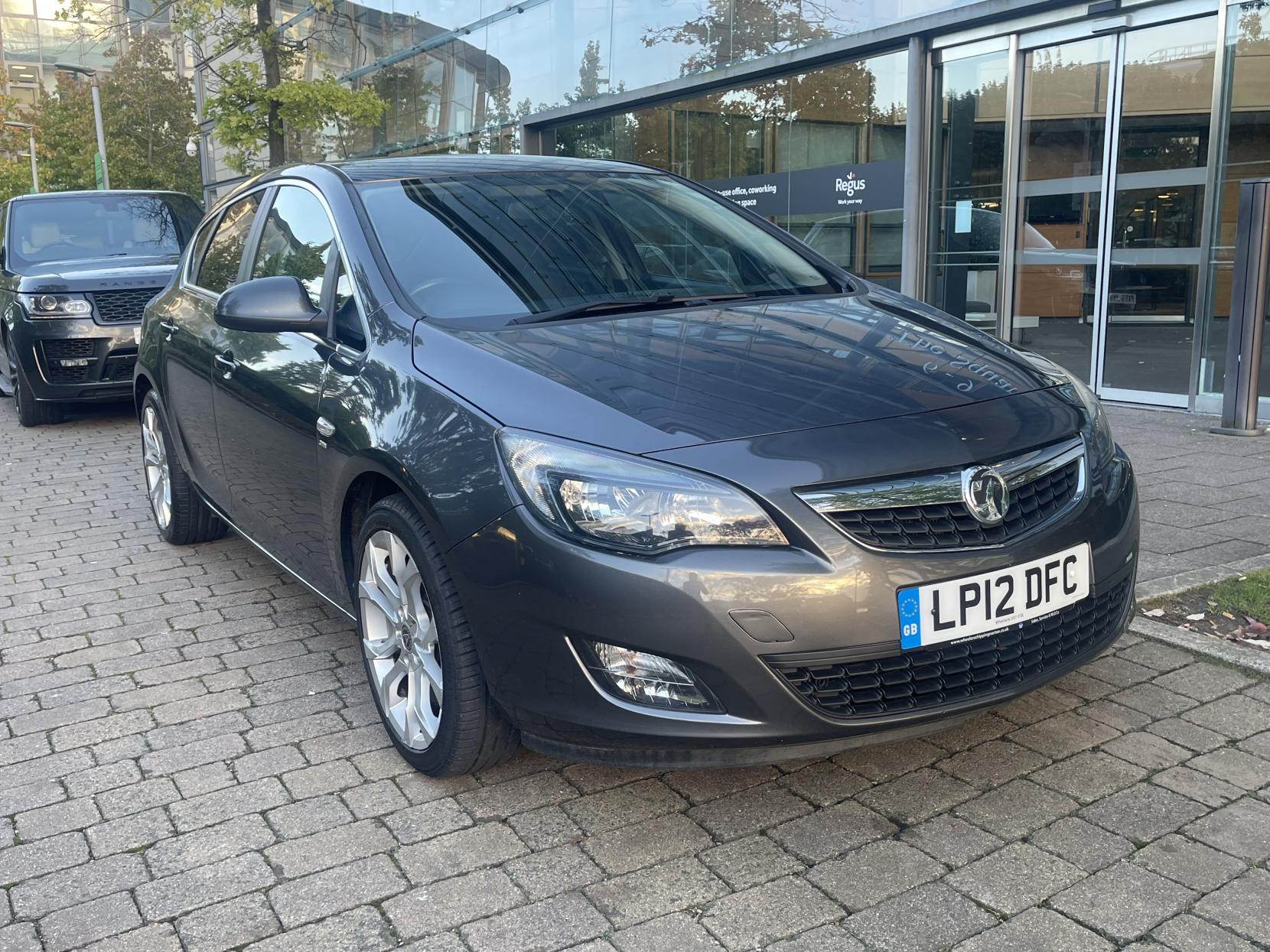 Vauxhall Astra 1.4T 16v SRi Hatchback 5dr Petrol Manual Euro 5 (140 ps)