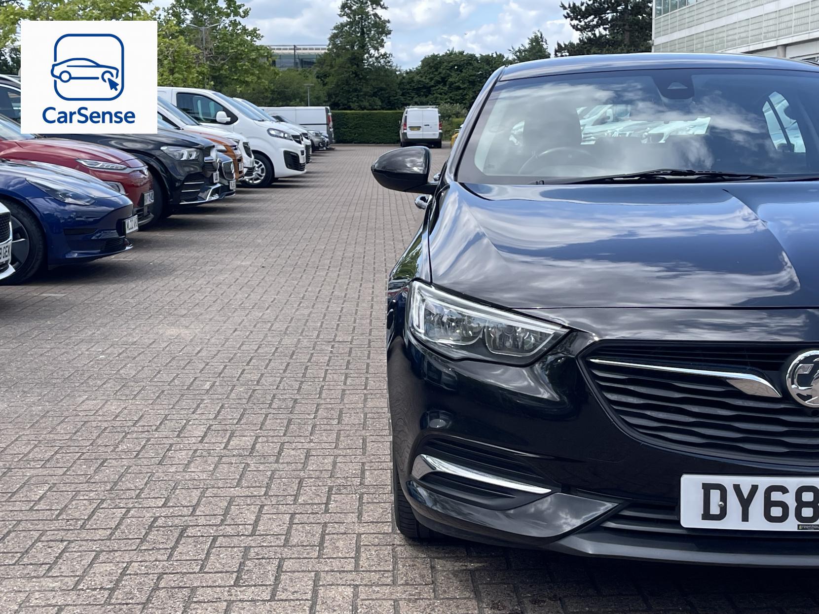 Vauxhall Insignia 1.6 Turbo D BlueInjection Design Nav Grand Sport 5dr Diesel Automatic Euro 6 (s/s) (136 ps)