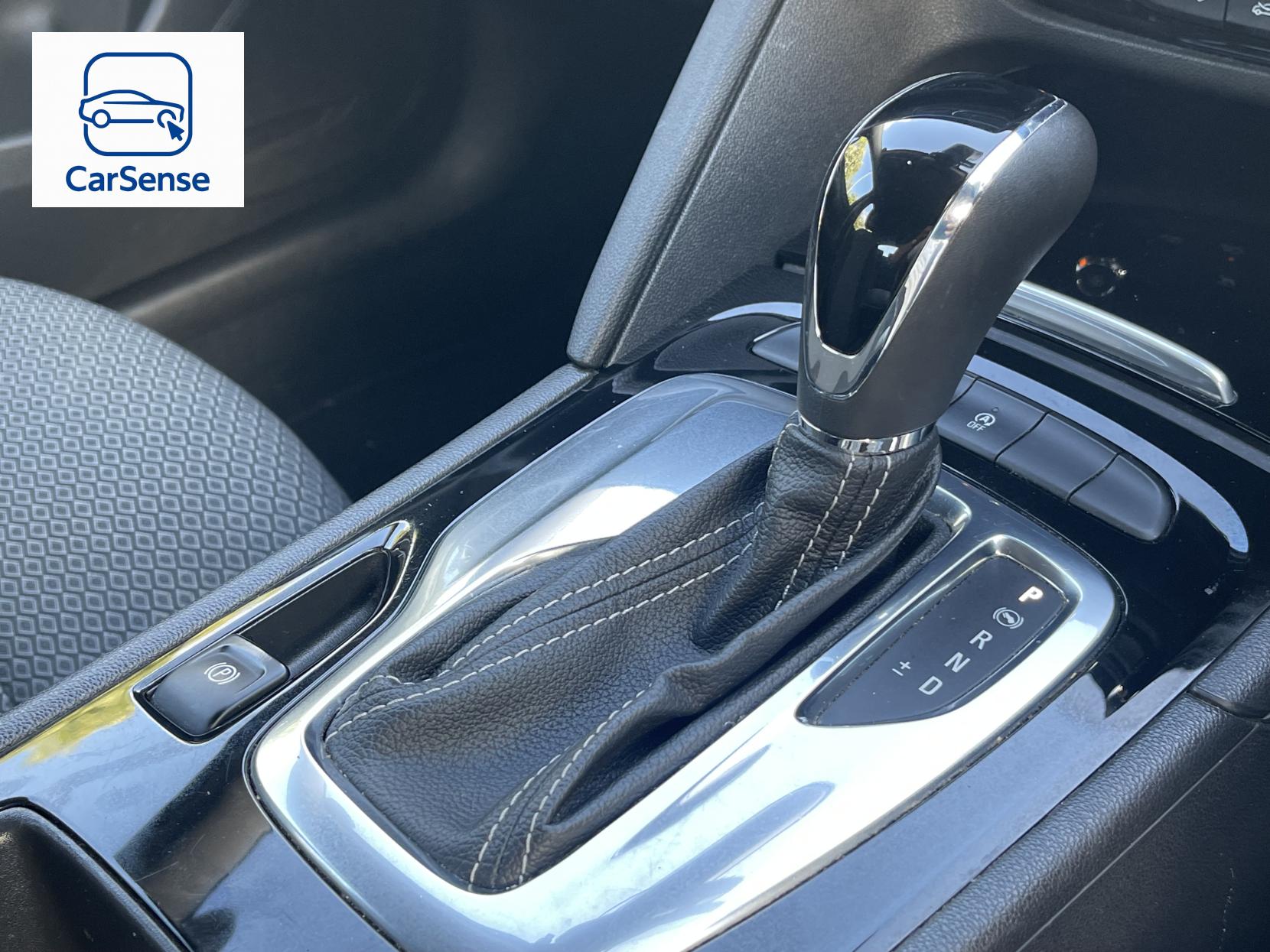 Vauxhall Insignia 1.6 Turbo D BlueInjection Design Nav Grand Sport 5dr Diesel Automatic Euro 6 (s/s) (136 ps)