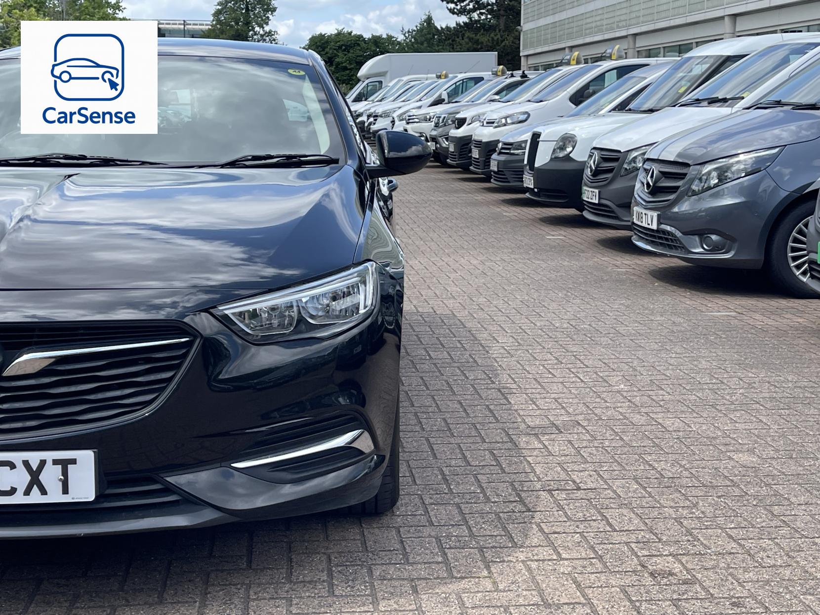 Vauxhall Insignia 1.6 Turbo D BlueInjection Design Nav Grand Sport 5dr Diesel Automatic Euro 6 (s/s) (136 ps)