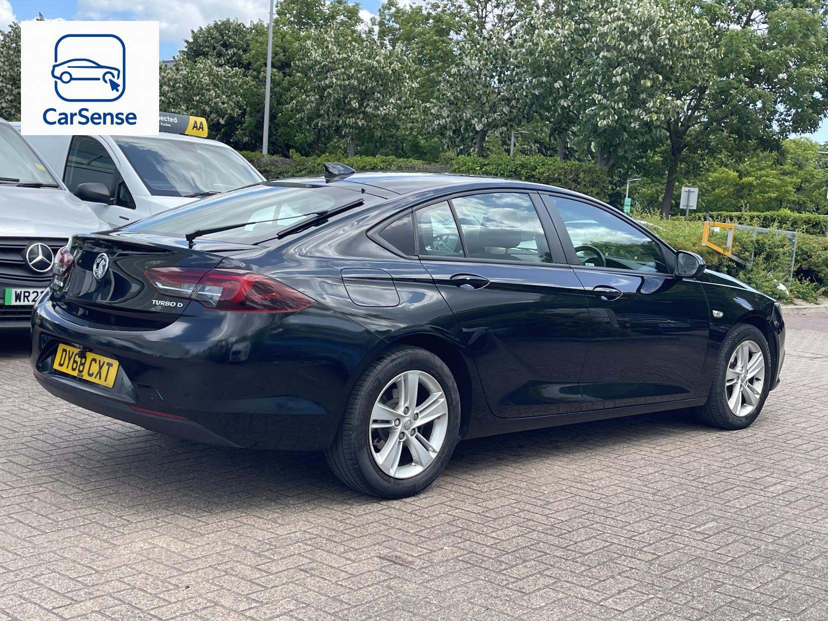 Vauxhall Insignia 1.6 Turbo D BlueInjection Design Nav Grand Sport 5dr Diesel Automatic Euro 6 (s/s) (136 ps)