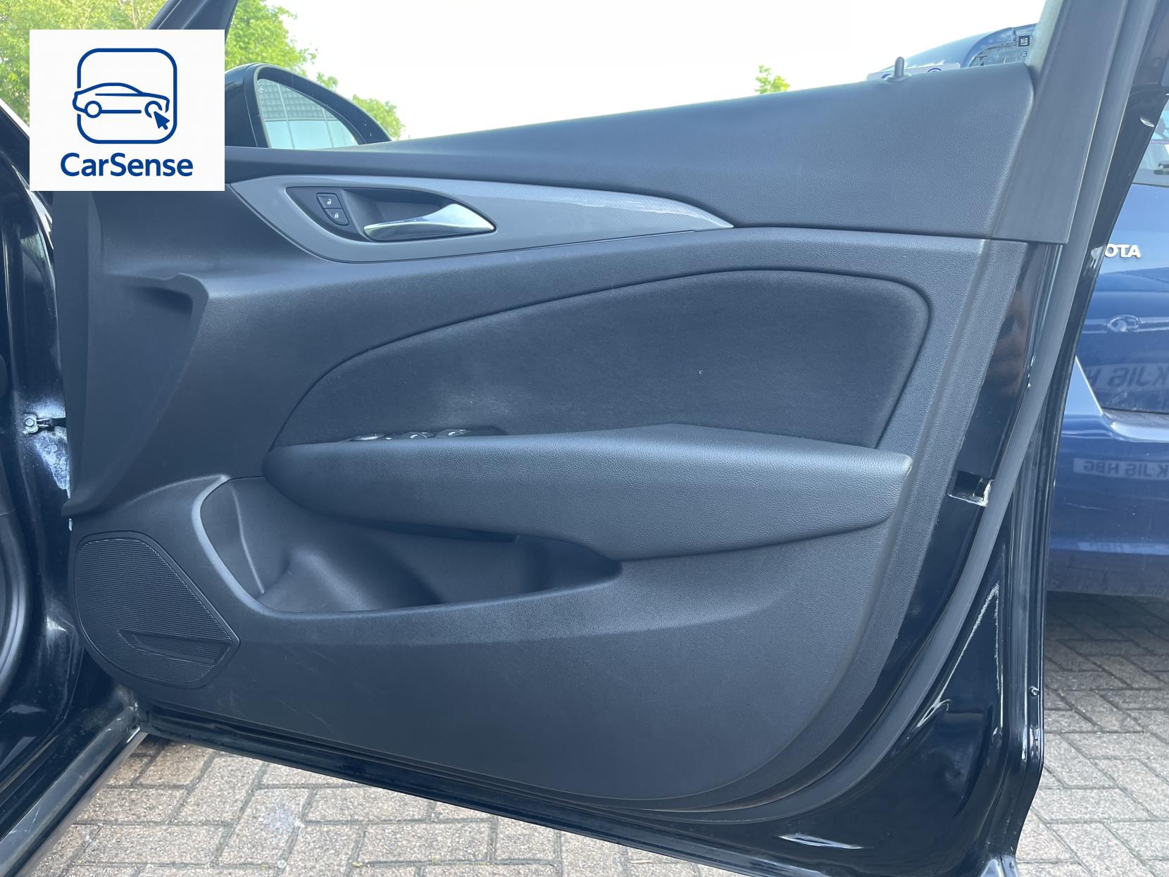 Vauxhall Insignia 1.6 Turbo D BlueInjection Design Nav Grand Sport 5dr Diesel Automatic Euro 6 (s/s) (136 ps)