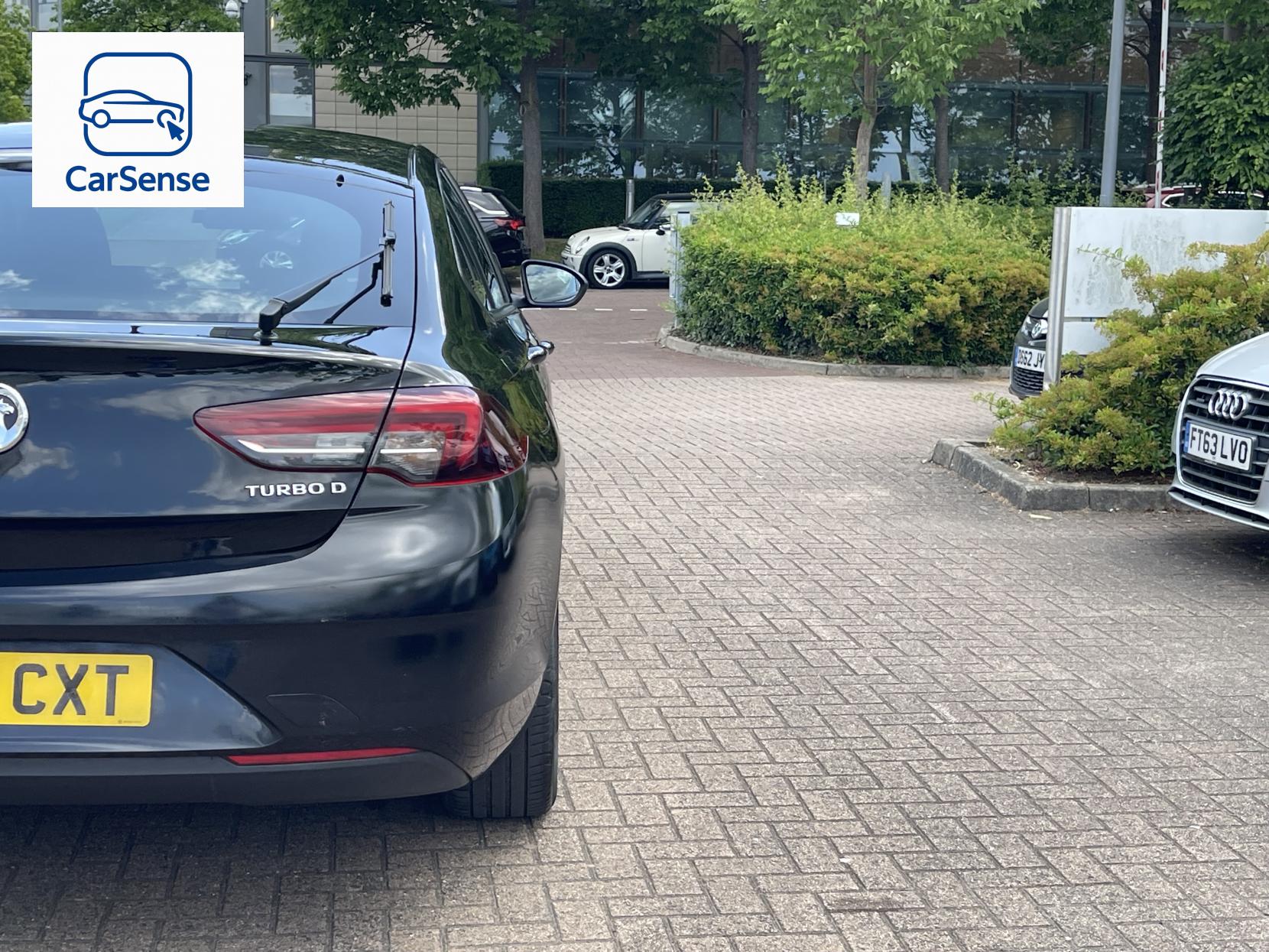 Vauxhall Insignia 1.6 Turbo D BlueInjection Design Nav Grand Sport 5dr Diesel Automatic Euro 6 (s/s) (136 ps)