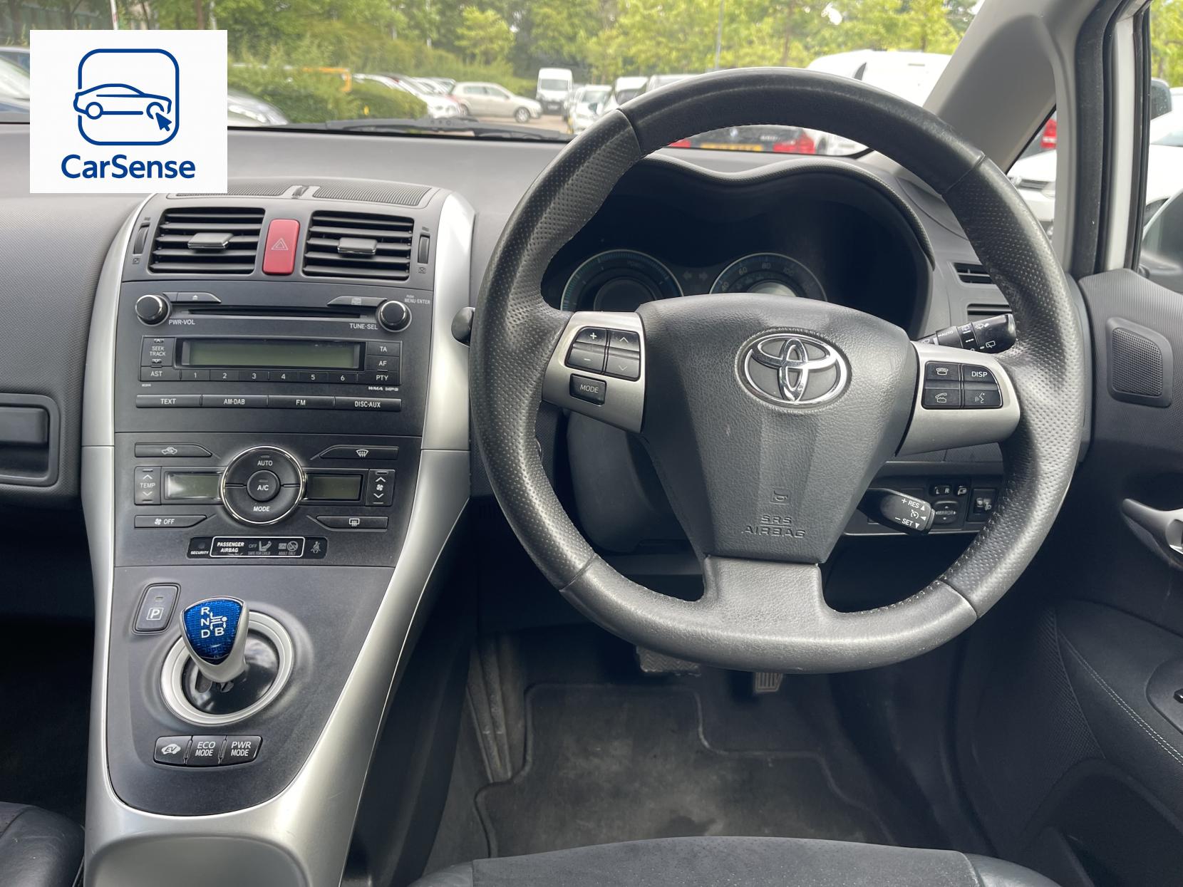 Toyota Auris 1.8 VVT-h T Spirit Hatchback 5dr Petrol Hybrid CVT Euro 5 (s/s) (136 ps)