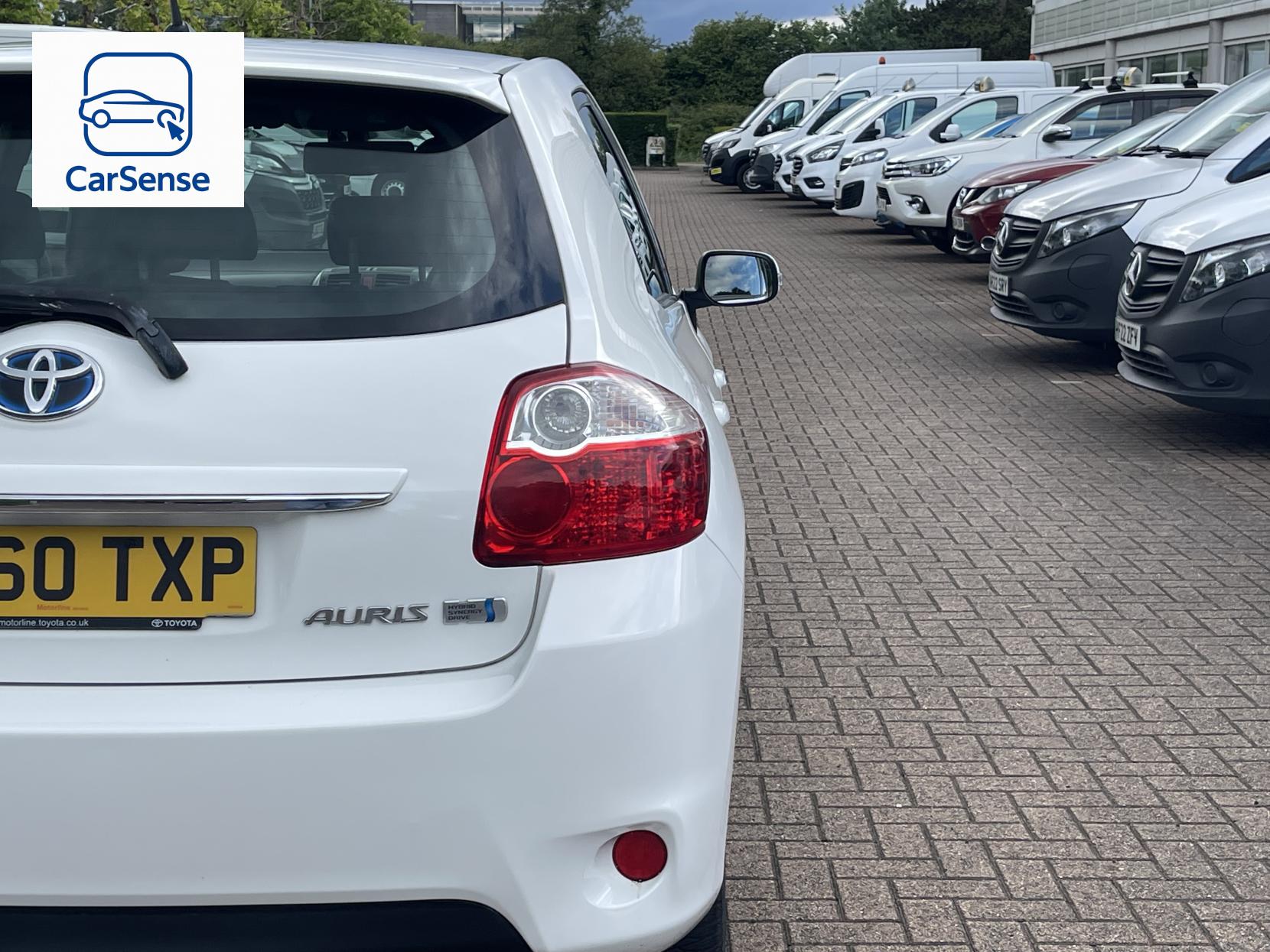 Toyota Auris 1.8 VVT-h T Spirit Hatchback 5dr Petrol Hybrid CVT Euro 5 (s/s) (136 ps)