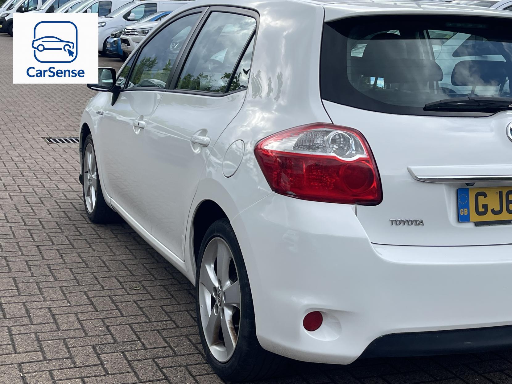 Toyota Auris 1.8 VVT-h T Spirit Hatchback 5dr Petrol Hybrid CVT Euro 5 (s/s) (136 ps)