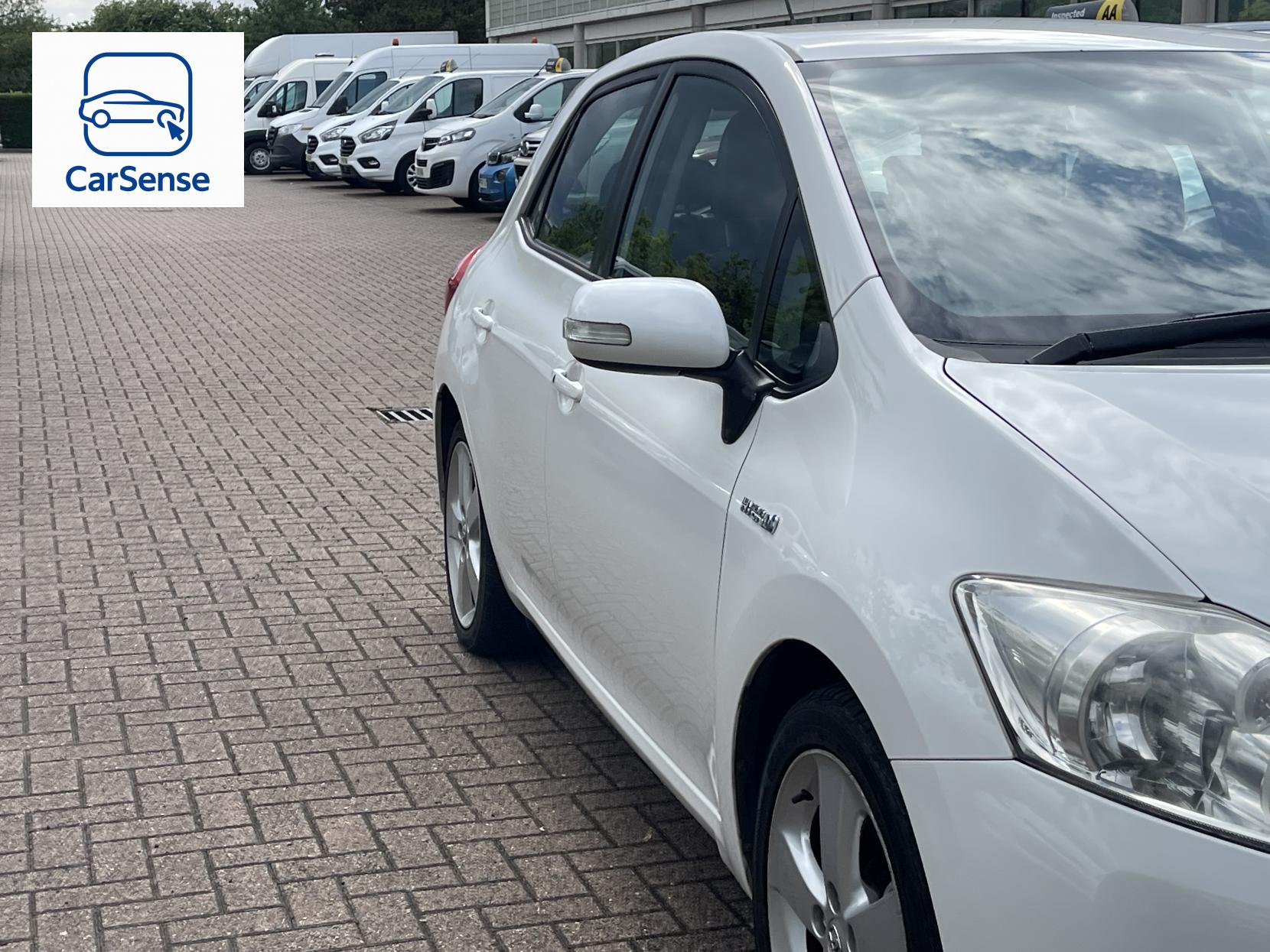 Toyota Auris 1.8 VVT-h T Spirit Hatchback 5dr Petrol Hybrid CVT Euro 5 (s/s) (136 ps)