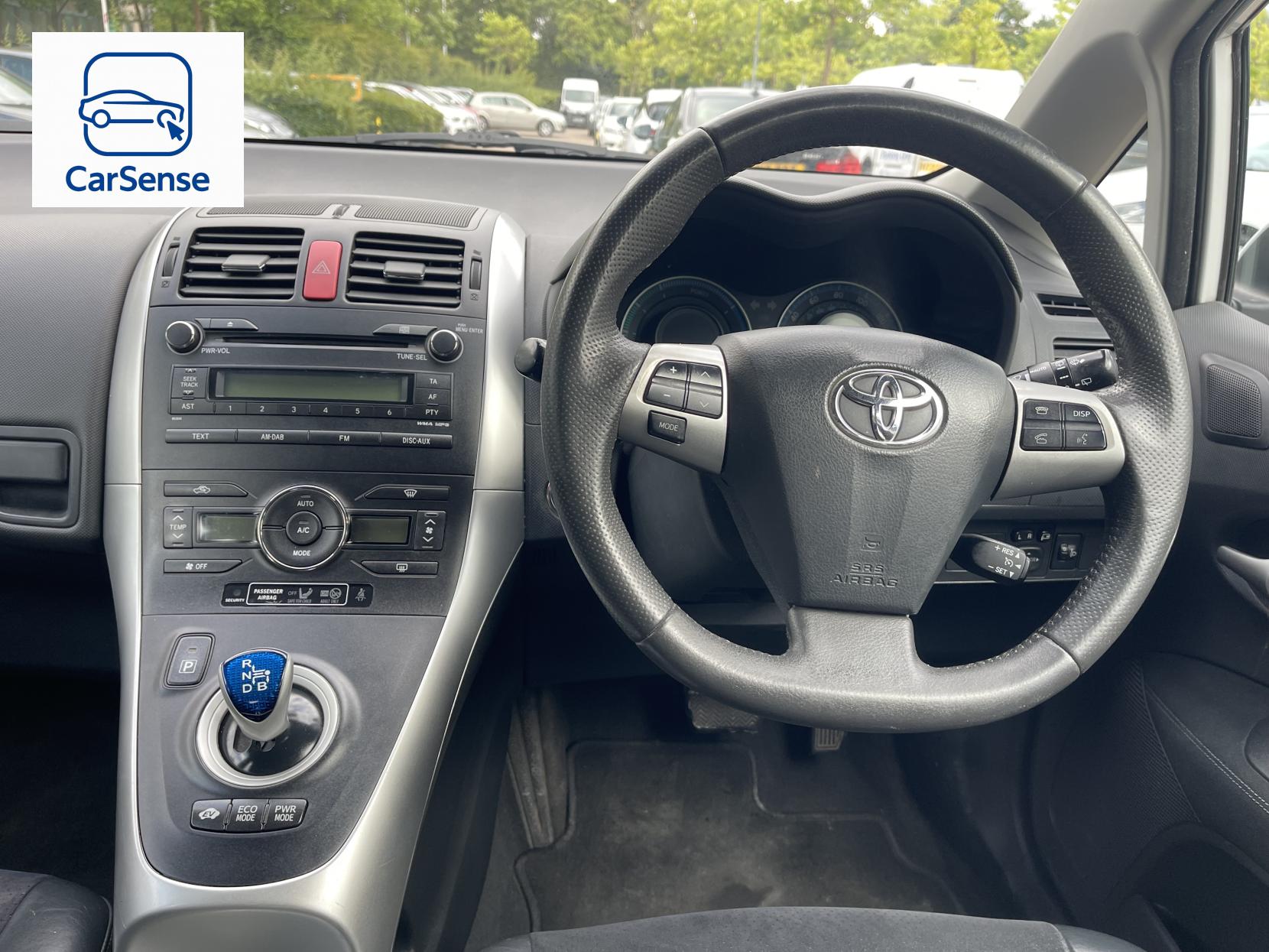 Toyota Auris 1.8 VVT-h T Spirit Hatchback 5dr Petrol Hybrid CVT Euro 5 (s/s) (136 ps)
