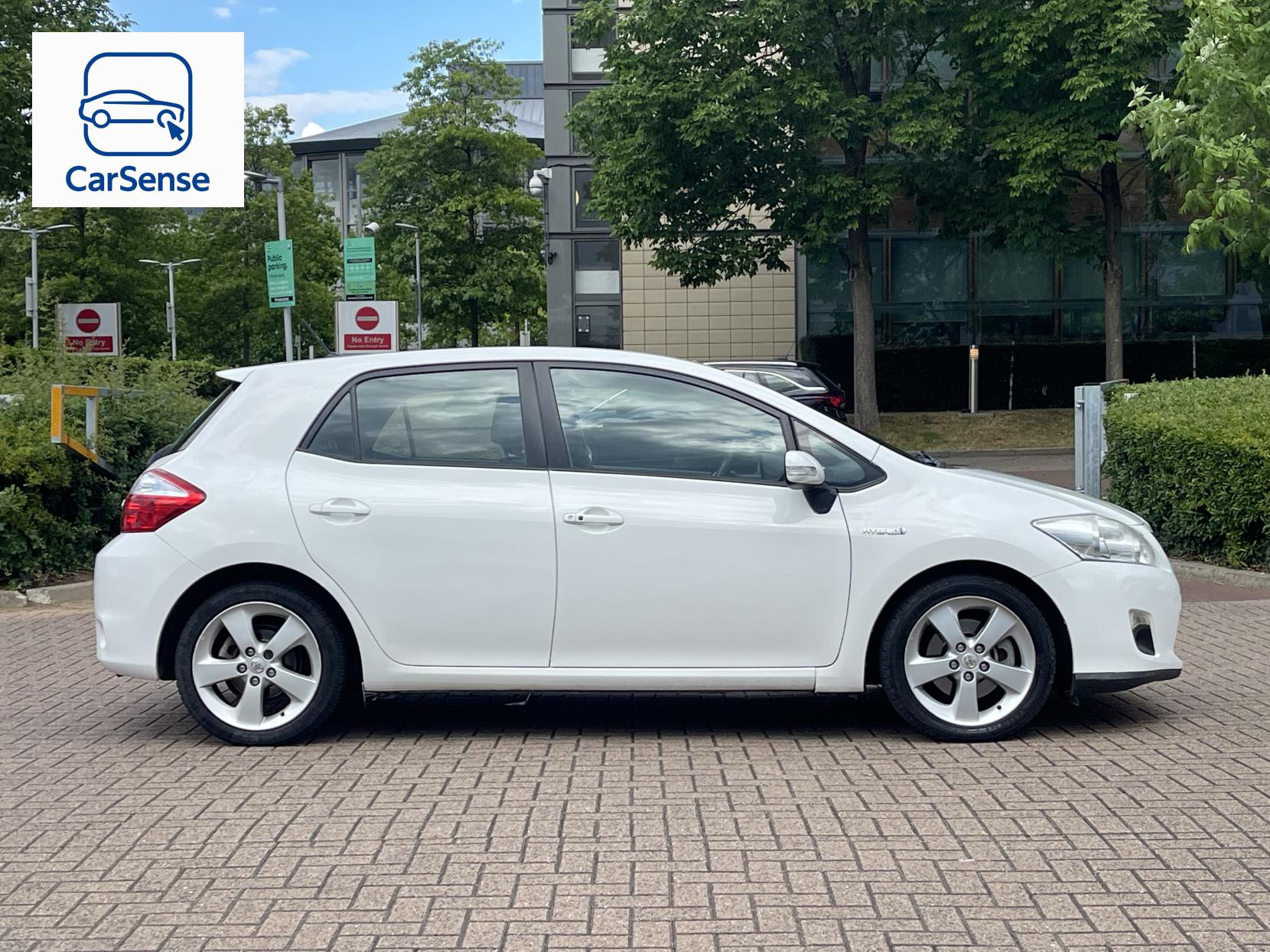 Toyota Auris 1.8 VVT-h T Spirit Hatchback 5dr Petrol Hybrid CVT Euro 5 (s/s) (136 ps)