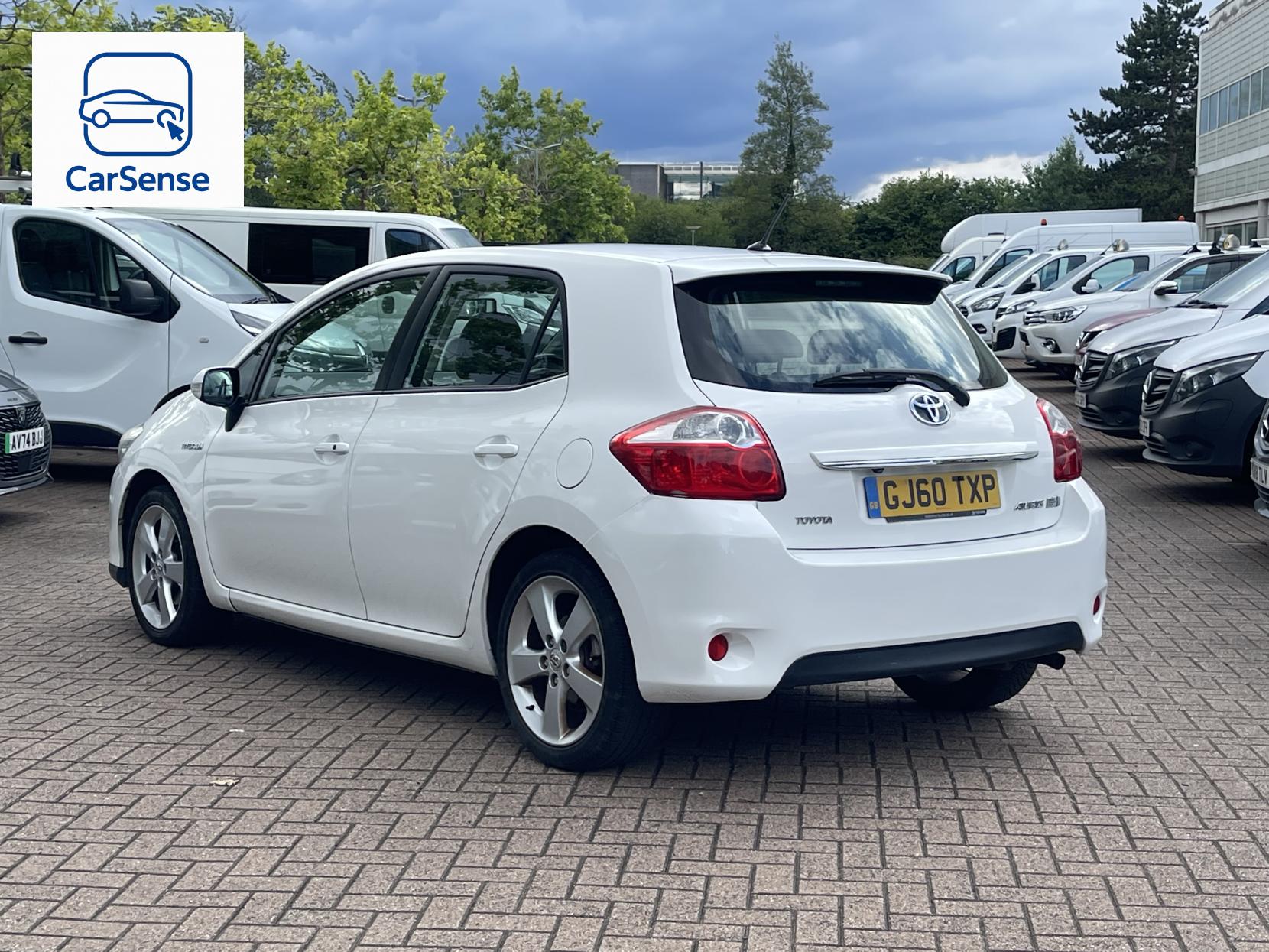 Toyota Auris 1.8 VVT-h T Spirit Hatchback 5dr Petrol Hybrid CVT Euro 5 (s/s) (136 ps)