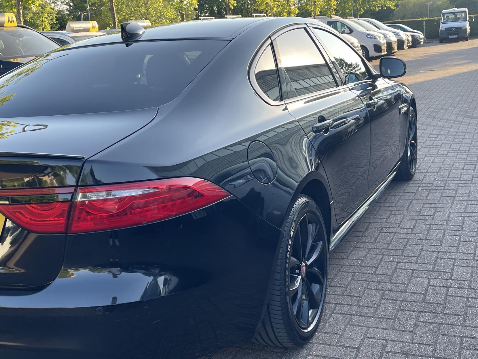 Jaguar XF 2.0d R-Sport Saloon 4dr Diesel Auto Euro 6 (s/s) (180 ps)