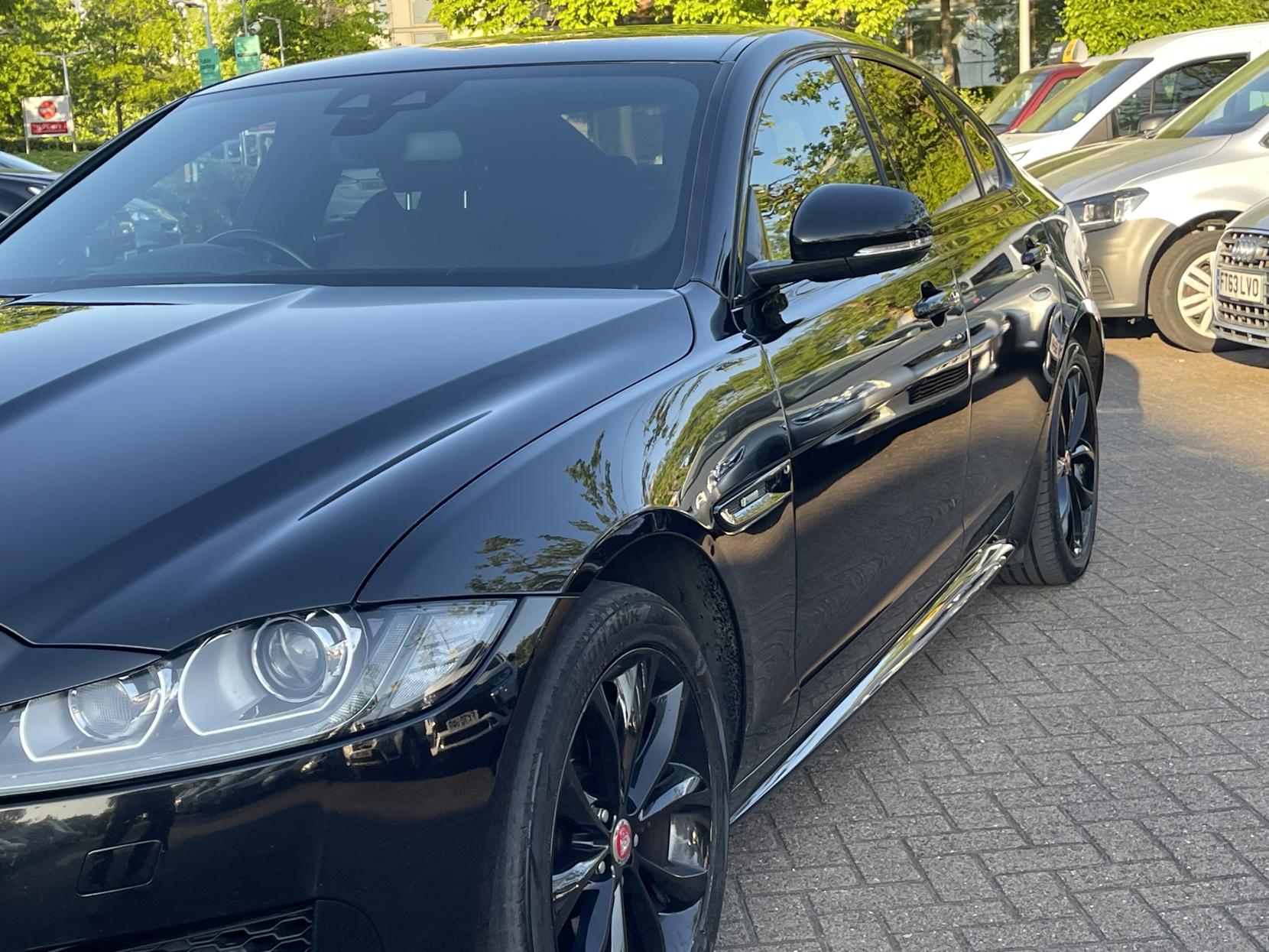Jaguar XF 2.0d R-Sport Saloon 4dr Diesel Auto Euro 6 (s/s) (180 ps)