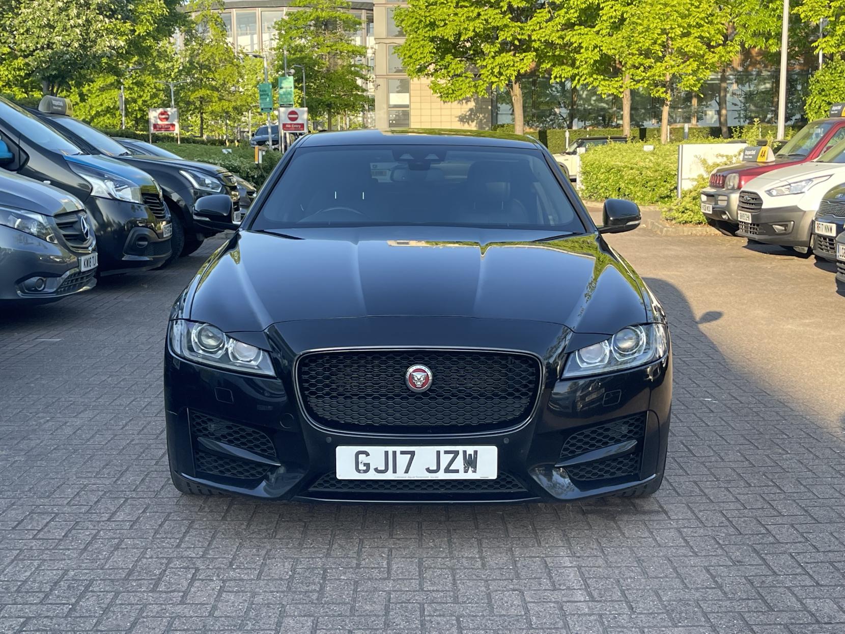 Jaguar XF 2.0d R-Sport Saloon 4dr Diesel Auto Euro 6 (s/s) (180 ps)