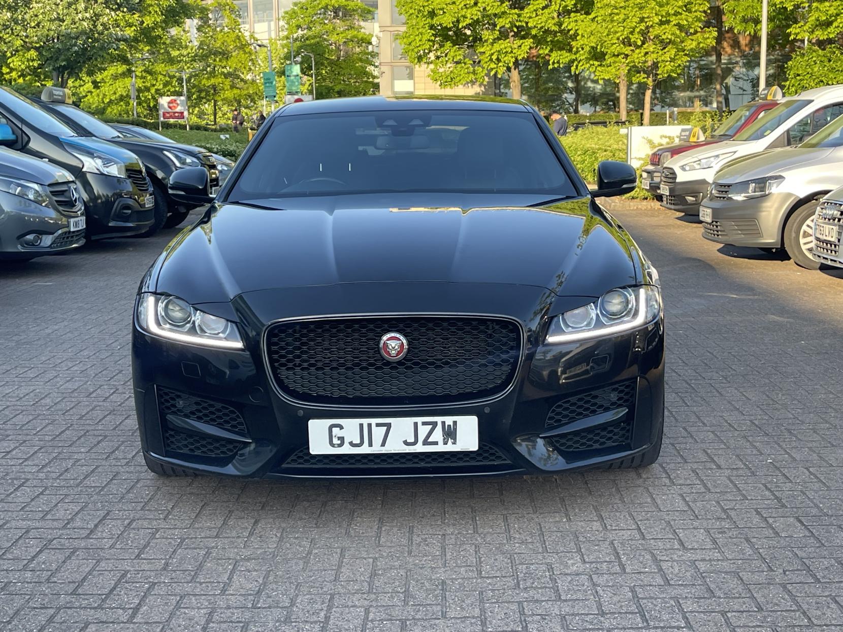 Jaguar XF 2.0d R-Sport Saloon 4dr Diesel Auto Euro 6 (s/s) (180 ps)