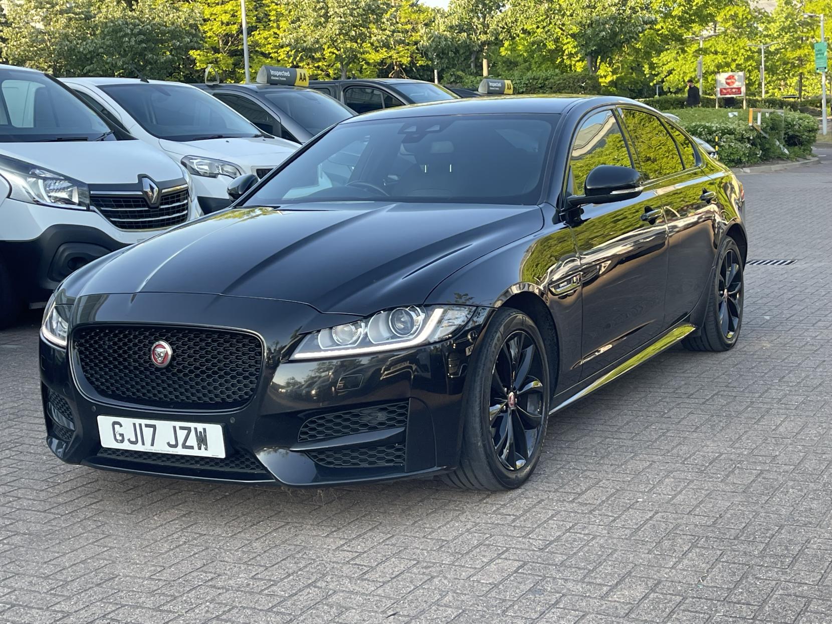 Jaguar XF 2.0d R-Sport Saloon 4dr Diesel Auto Euro 6 (s/s) (180 ps)
