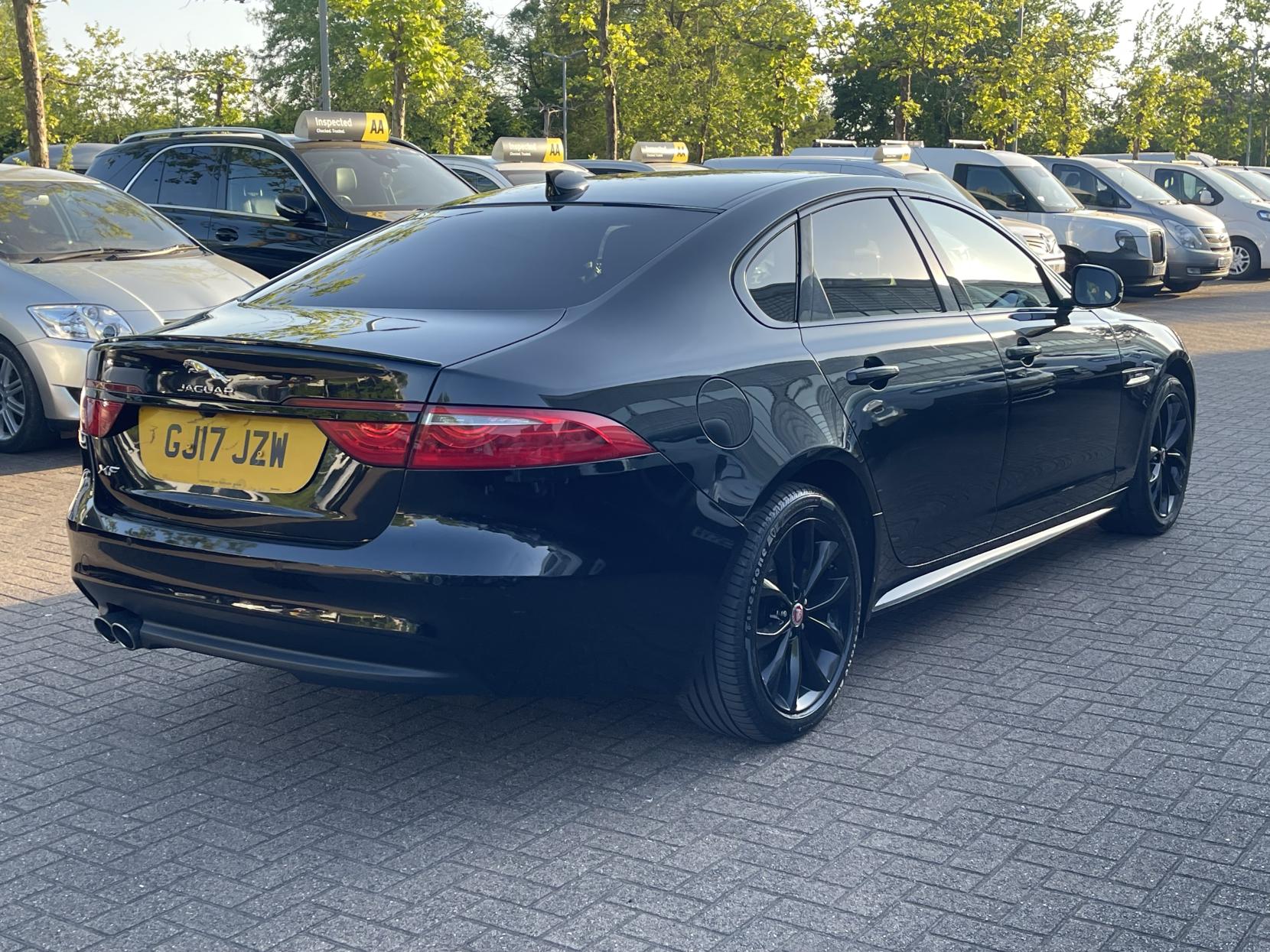 Jaguar XF 2.0d R-Sport Saloon 4dr Diesel Auto Euro 6 (s/s) (180 ps)