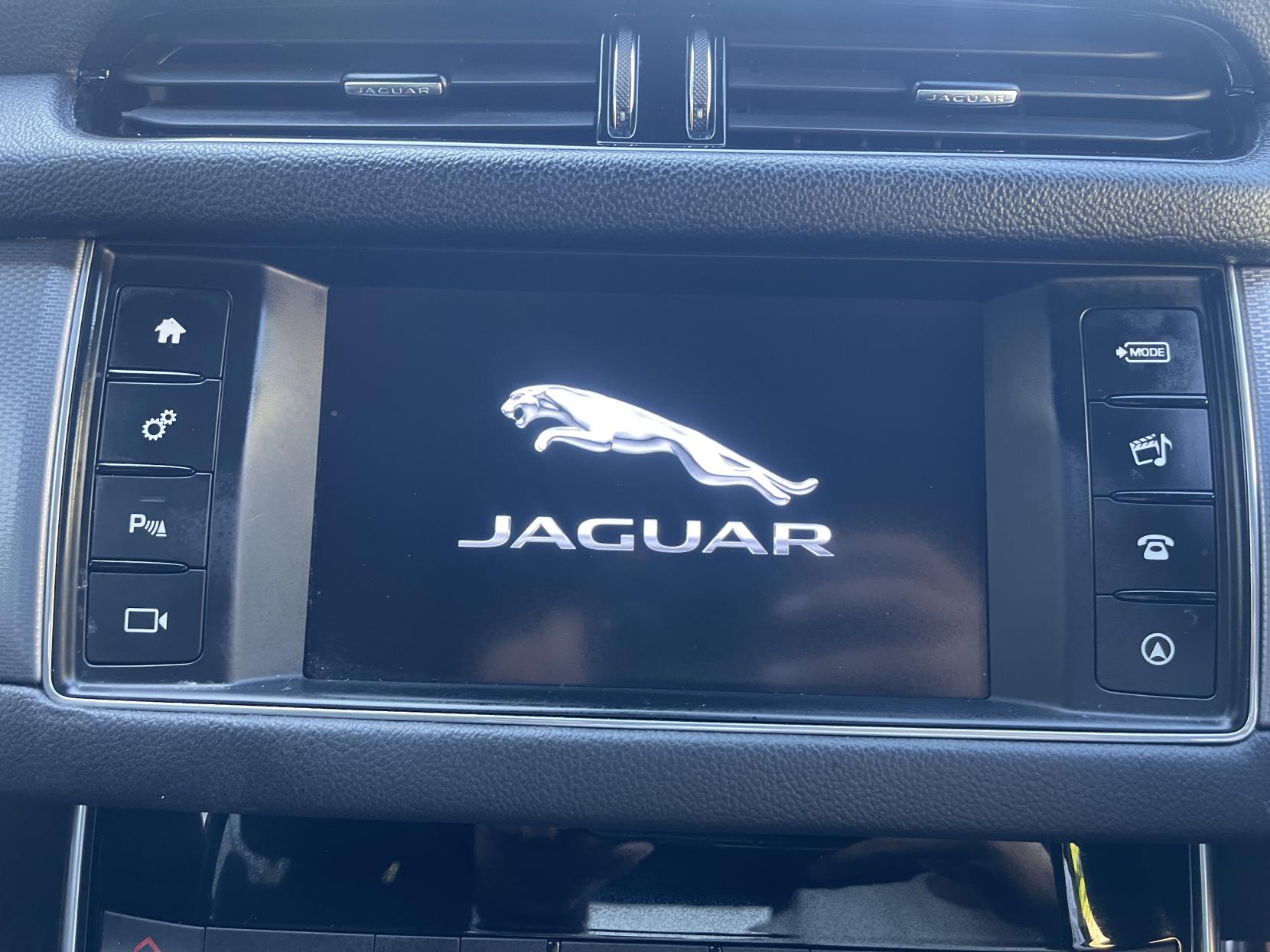 Jaguar XF 2.0d R-Sport Saloon 4dr Diesel Auto Euro 6 (s/s) (180 ps)