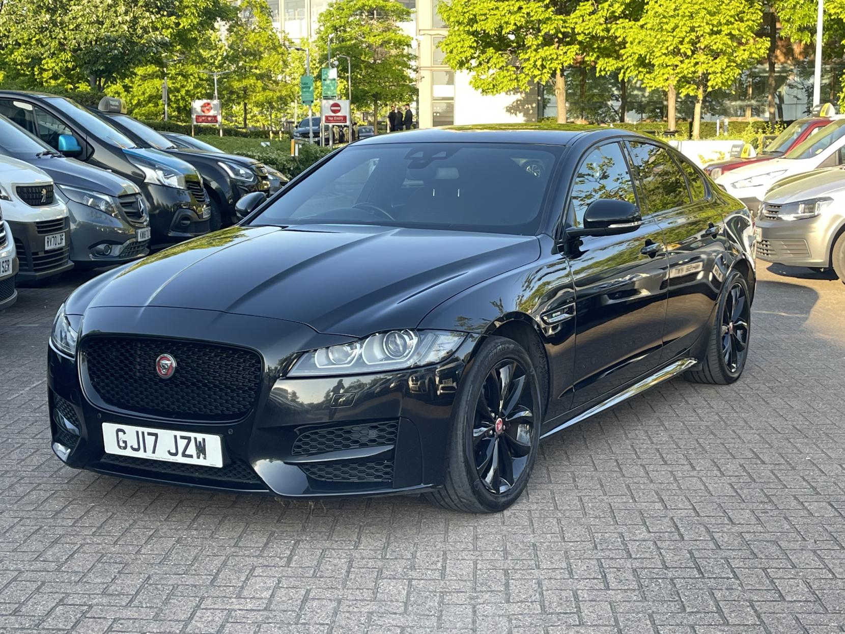 Jaguar XF 2.0d R-Sport Saloon 4dr Diesel Auto Euro 6 (s/s) (180 ps)