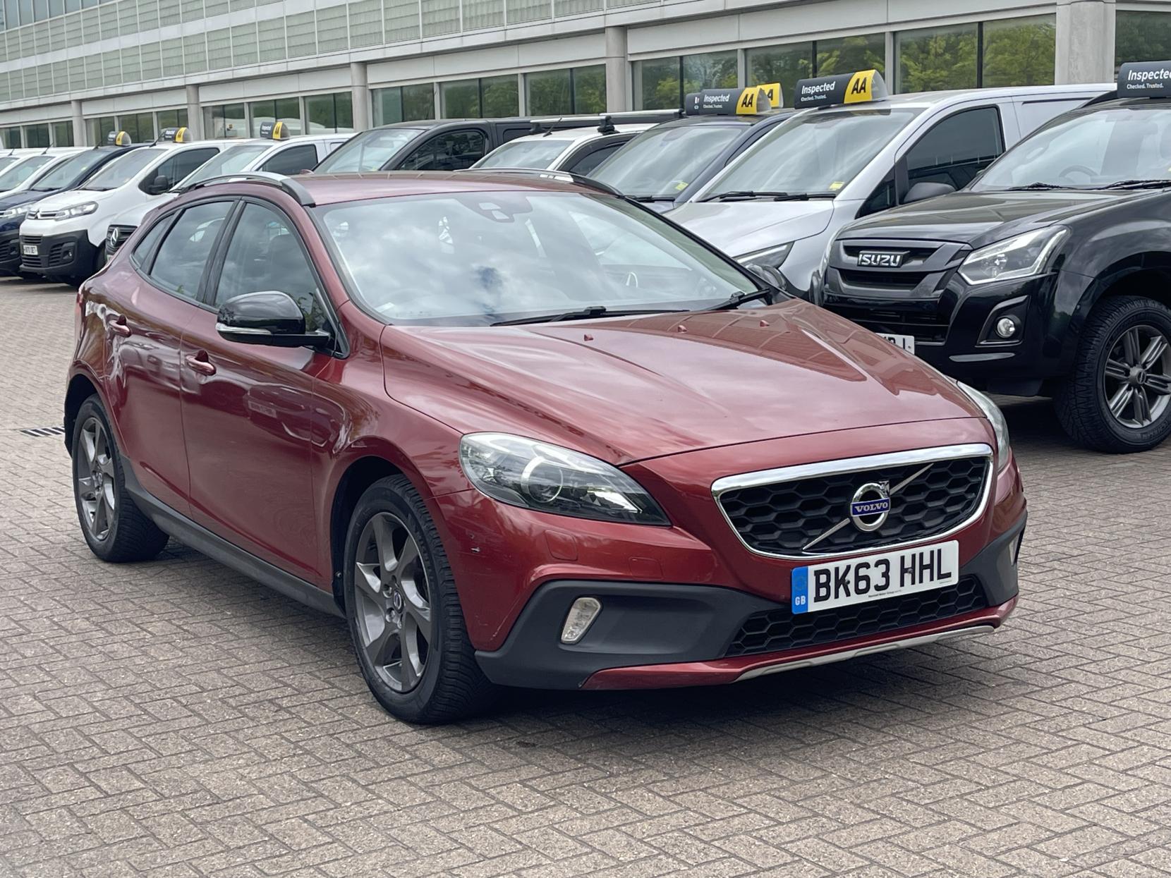 Volvo V40 Cross Country 1.6 D2 Lux Hatchback 5dr Diesel Powershift Euro 5 (s/s) (115 ps)