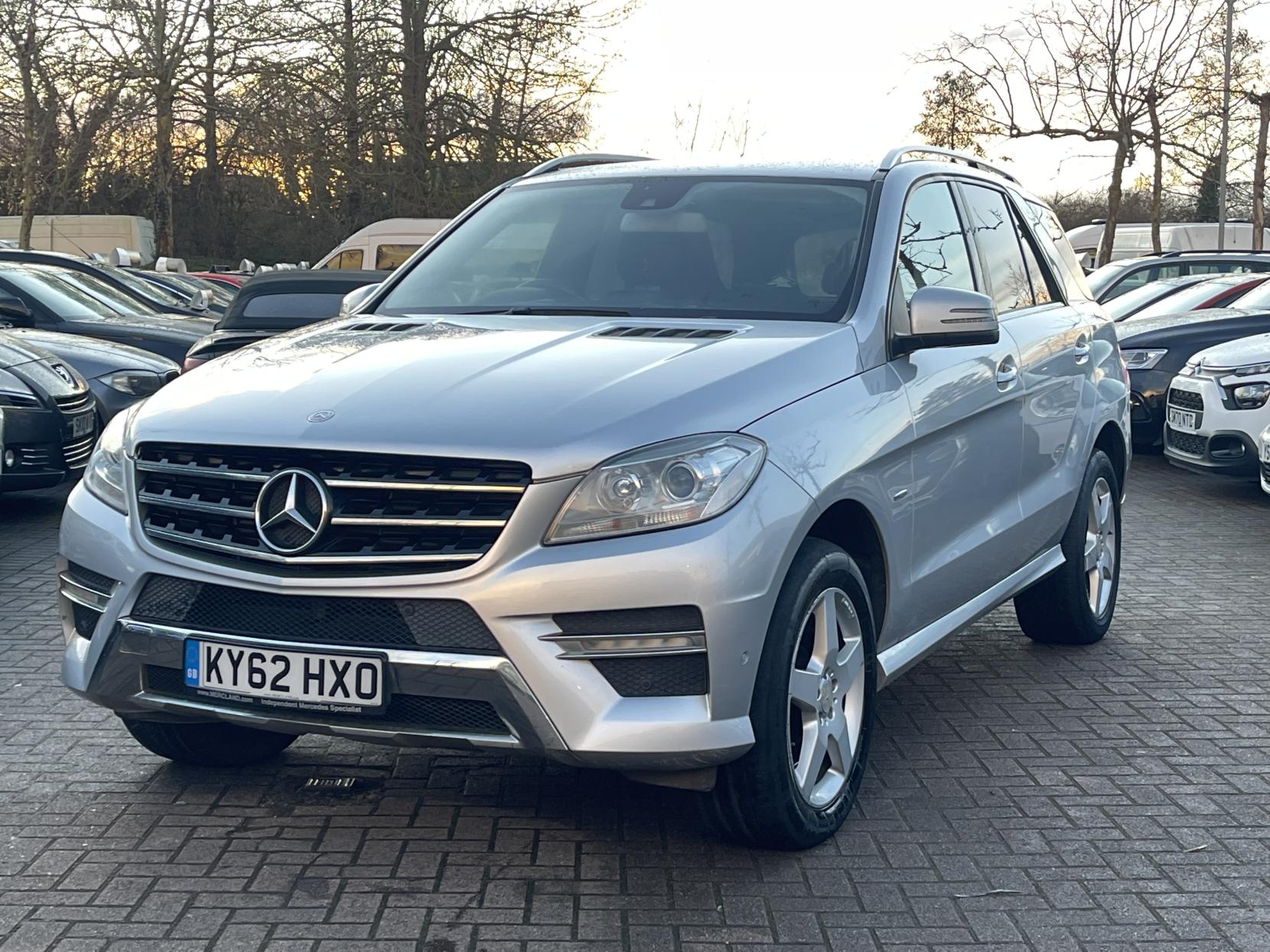 Mercedes-Benz M Class 3.0 ML350 V6 BlueTEC Sport SUV 5dr Diesel G-Tronic 4WD Euro 6 (s/s) (258 ps)