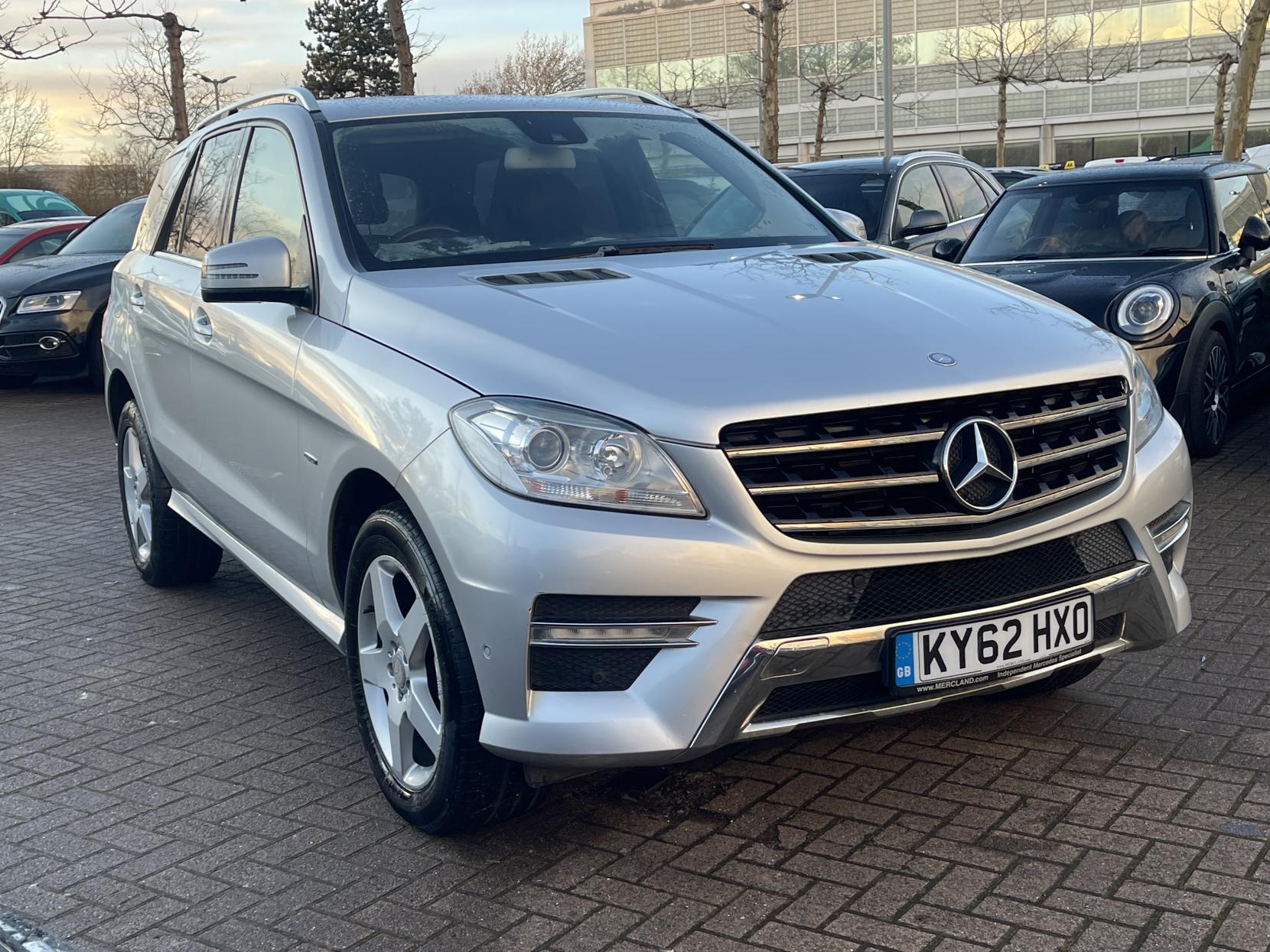 Mercedes-Benz M Class 3.0 ML350 V6 BlueTEC Sport SUV 5dr Diesel G-Tronic 4WD Euro 6 (s/s) (258 ps)