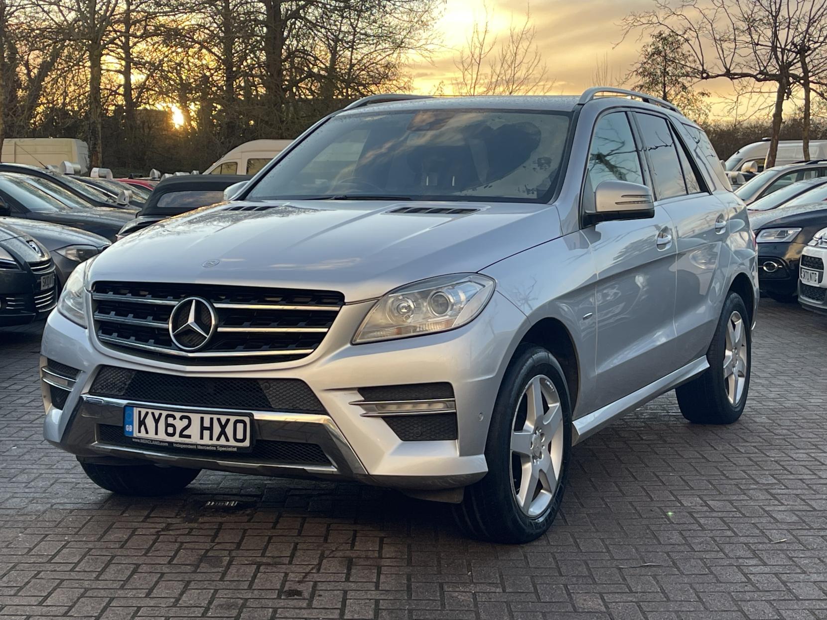 Mercedes-Benz M Class 3.0 ML350 V6 BlueTEC Sport SUV 5dr Diesel G-Tronic 4WD Euro 6 (s/s) (258 ps)