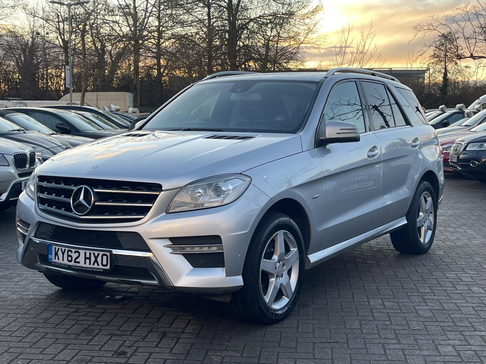 Mercedes-Benz M Class 3.0 ML350 V6 BlueTEC Sport SUV 5dr Diesel G-Tronic 4WD Euro 6 (s/s) (258 ps)