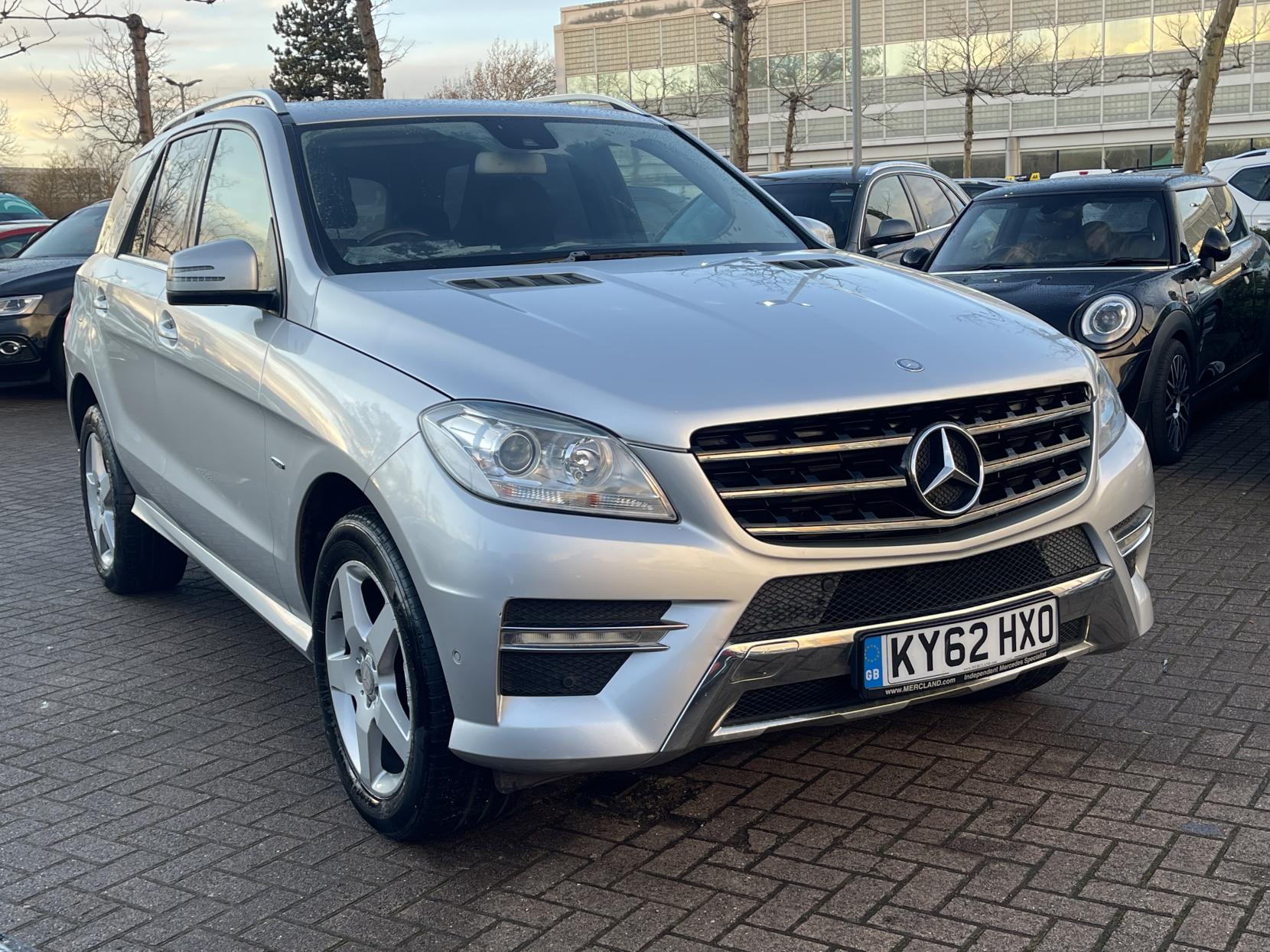 Mercedes-Benz M Class 3.0 ML350 V6 BlueTEC Sport SUV 5dr Diesel G-Tronic 4WD Euro 6 (s/s) (258 ps)