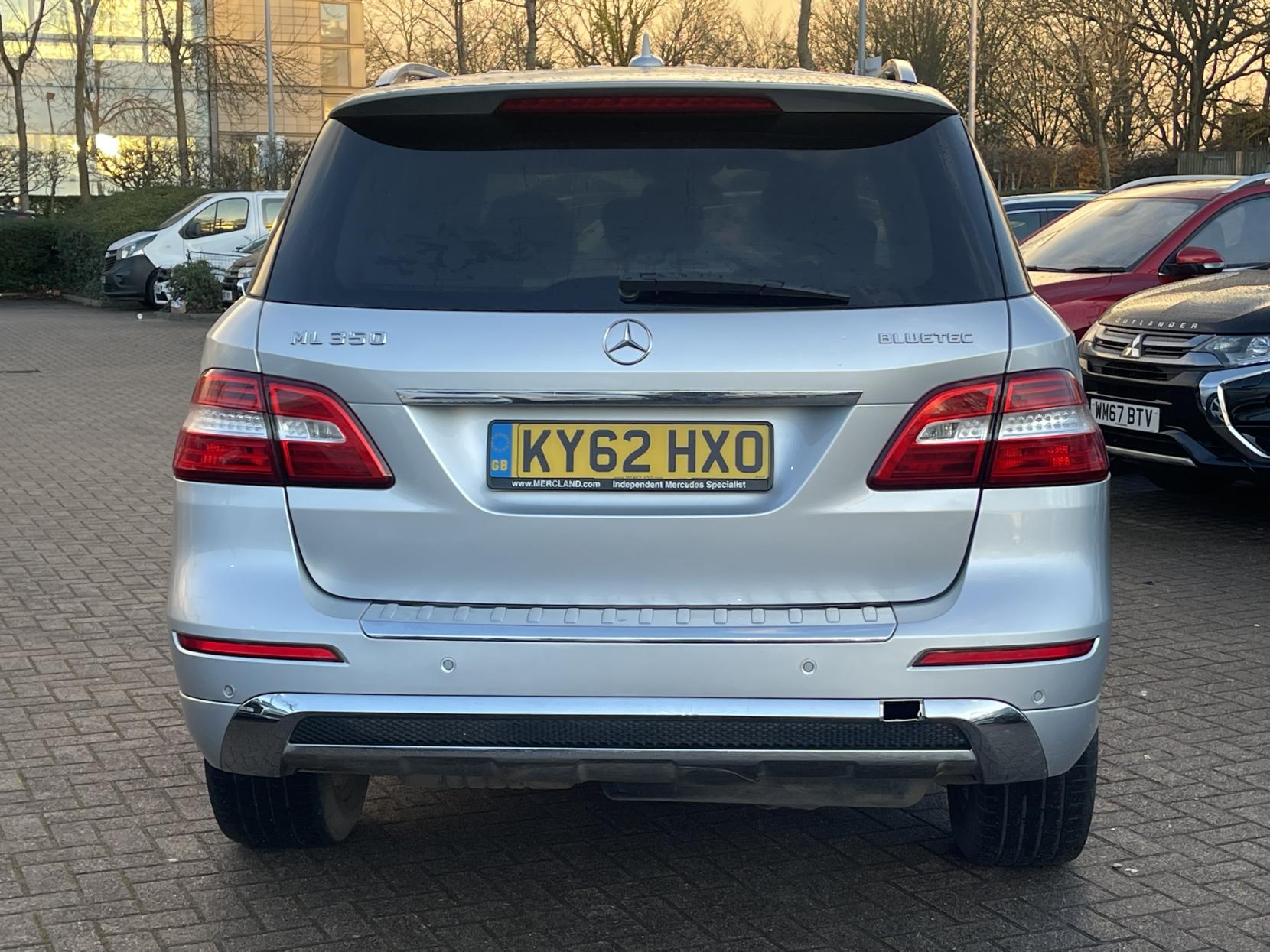 Mercedes-Benz M Class 3.0 ML350 V6 BlueTEC Sport SUV 5dr Diesel G-Tronic 4WD Euro 6 (s/s) (258 ps)