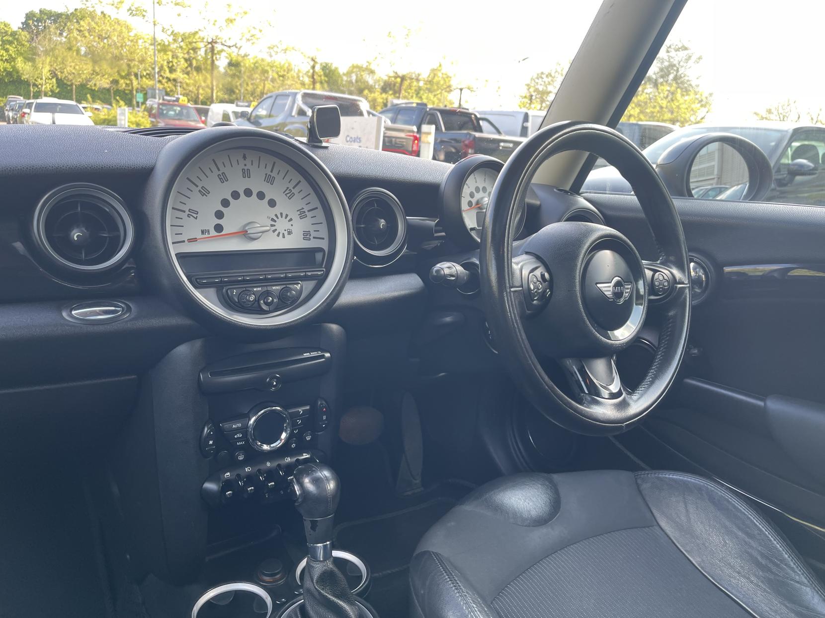MINI Hatch 2.0 Cooper D Hatchback 3dr Diesel Auto Euro 5 (112 ps)